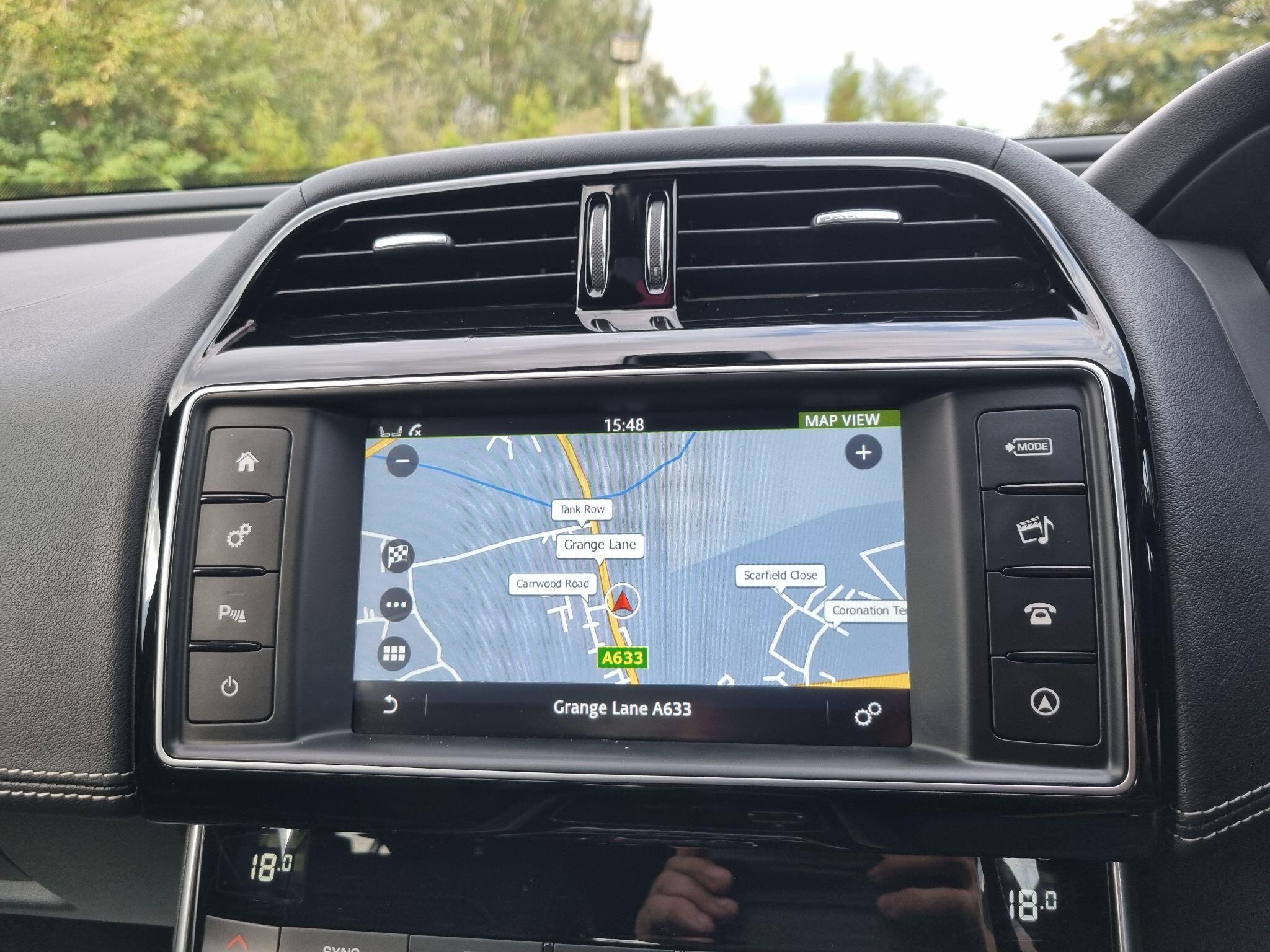 Jaguar Xe view 64
