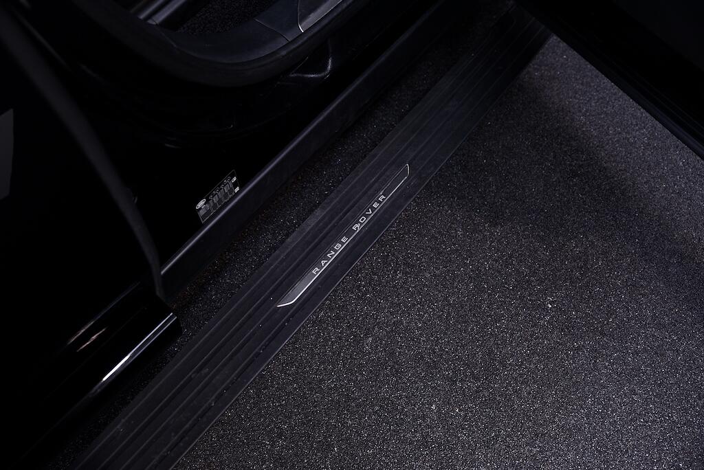 Land Rover Range Rover view 10
