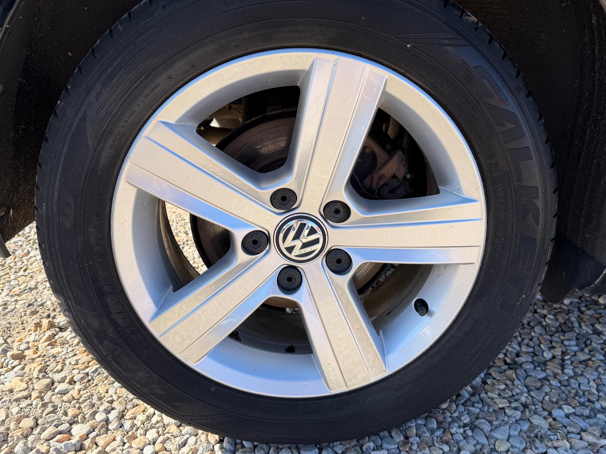 Volkswagen Golf view 2