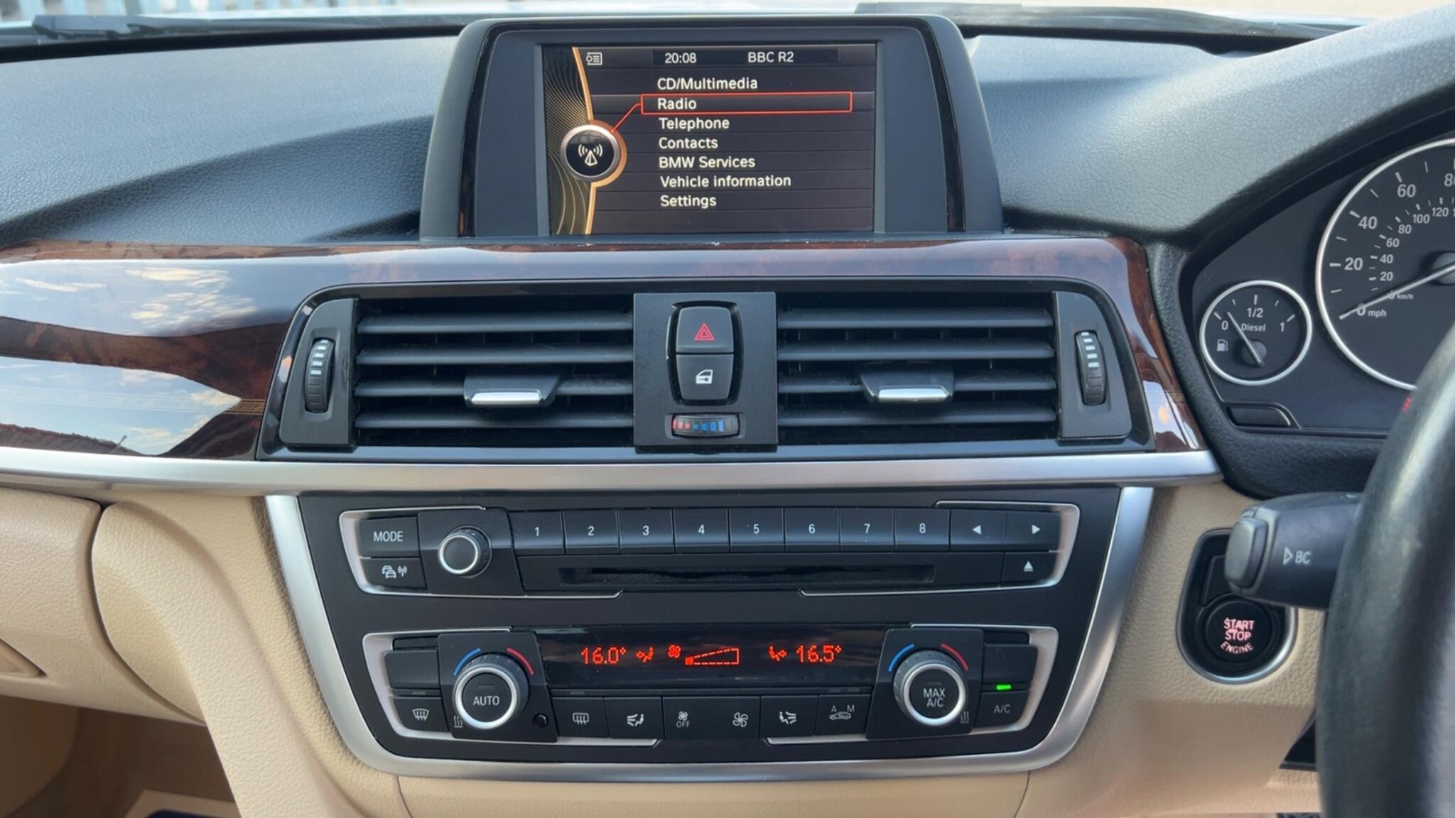 BMW 3 Series view 26