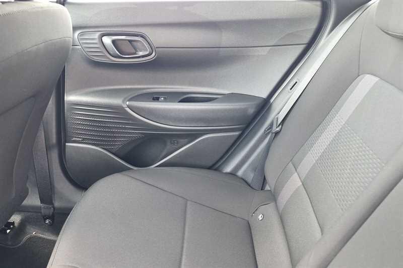 Hyundai i20 view 26