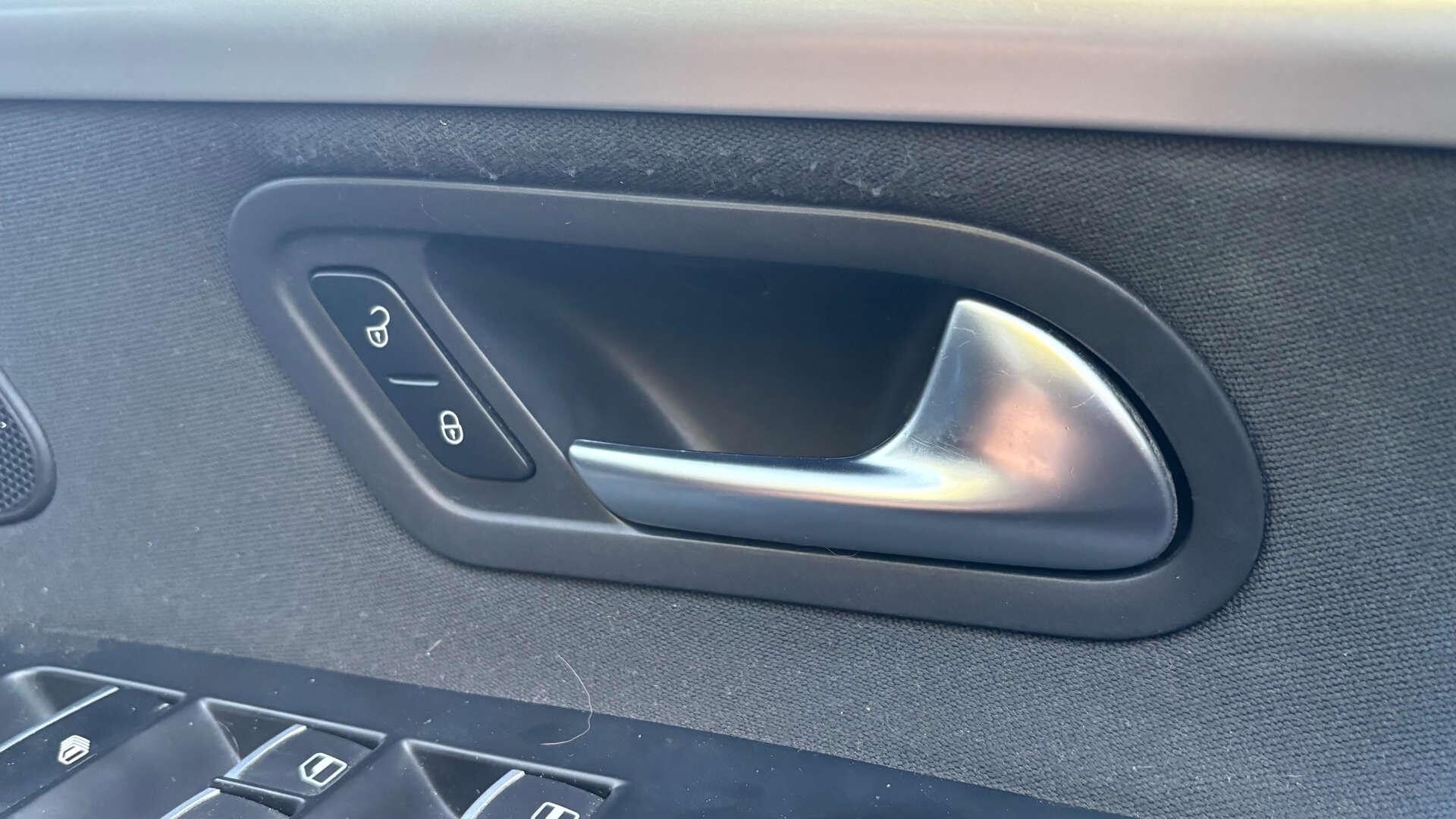 Volkswagen Eos view 23