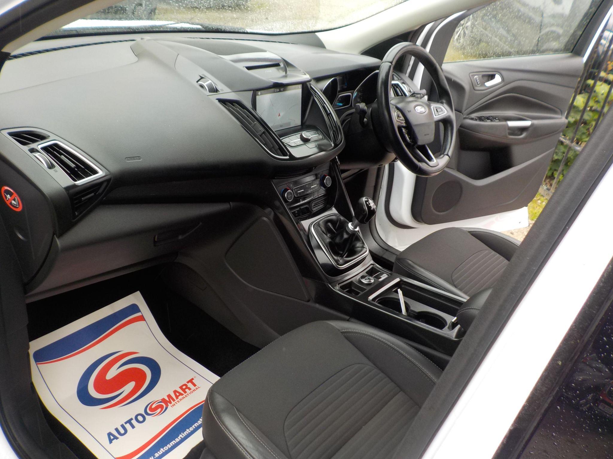 Ford Kuga 2.0 TDCi Titanium AWD Euro 6 (s/s) 5dr
