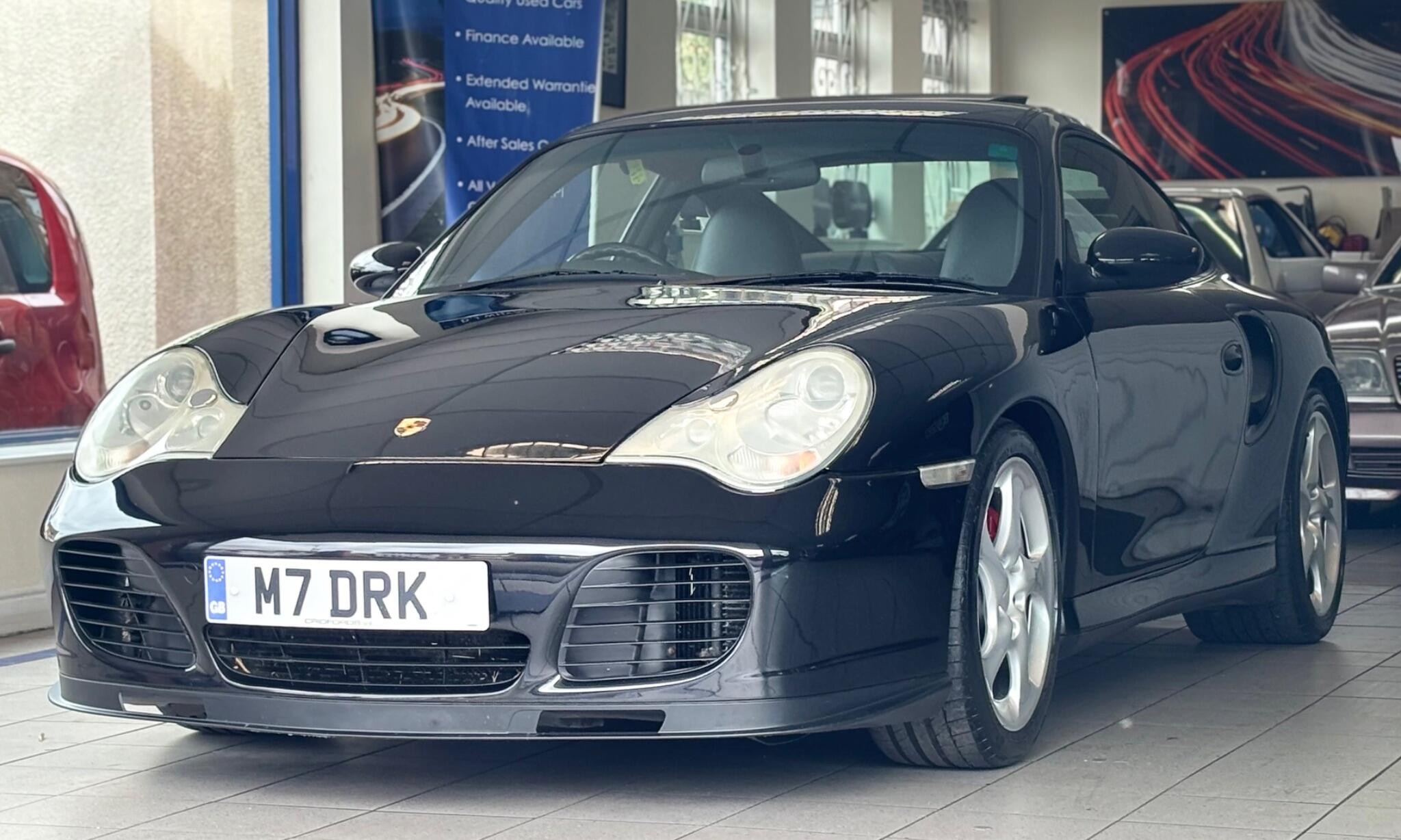 Porsche 911 view 5