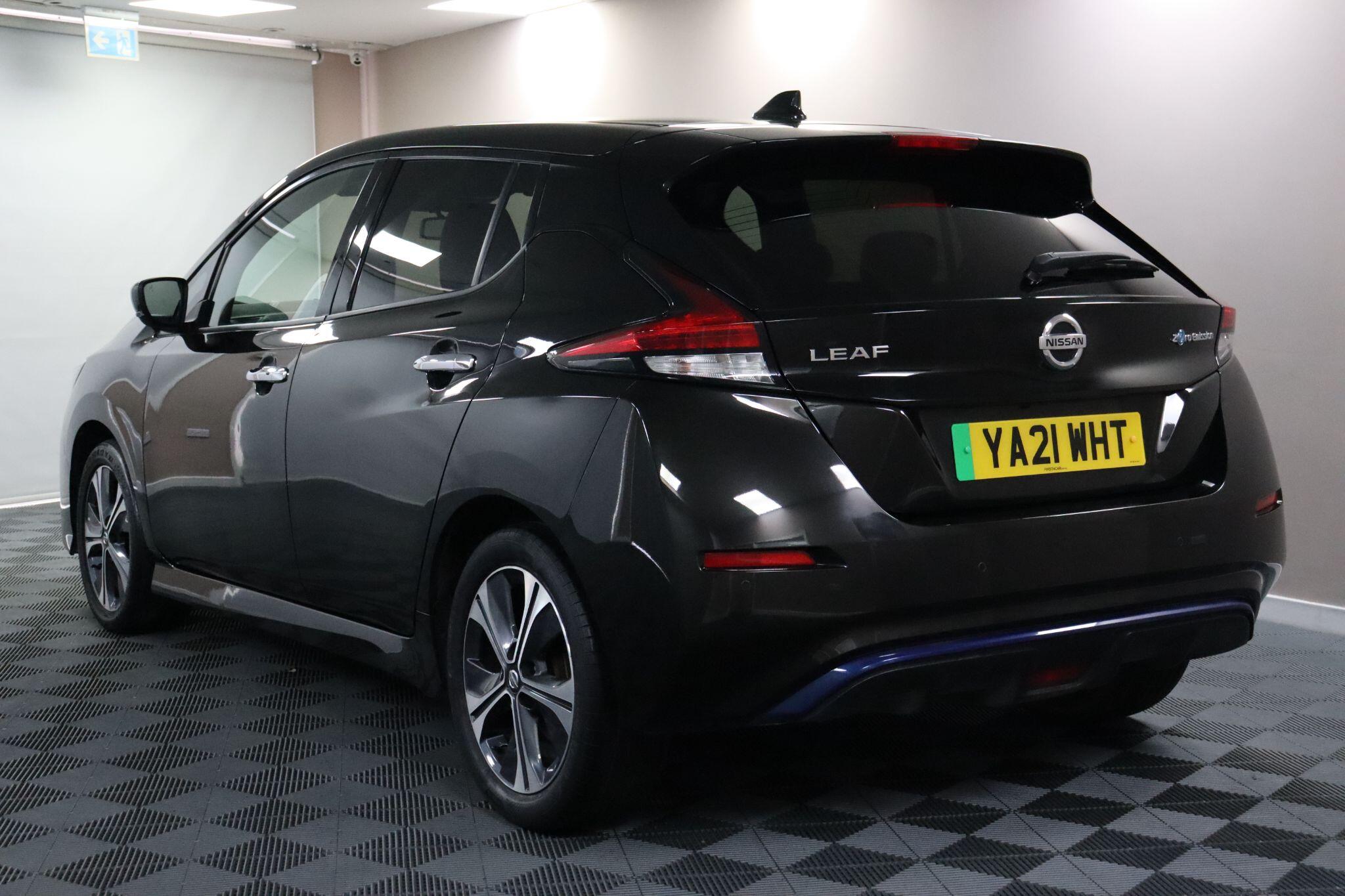 Nissan Leaf view 10