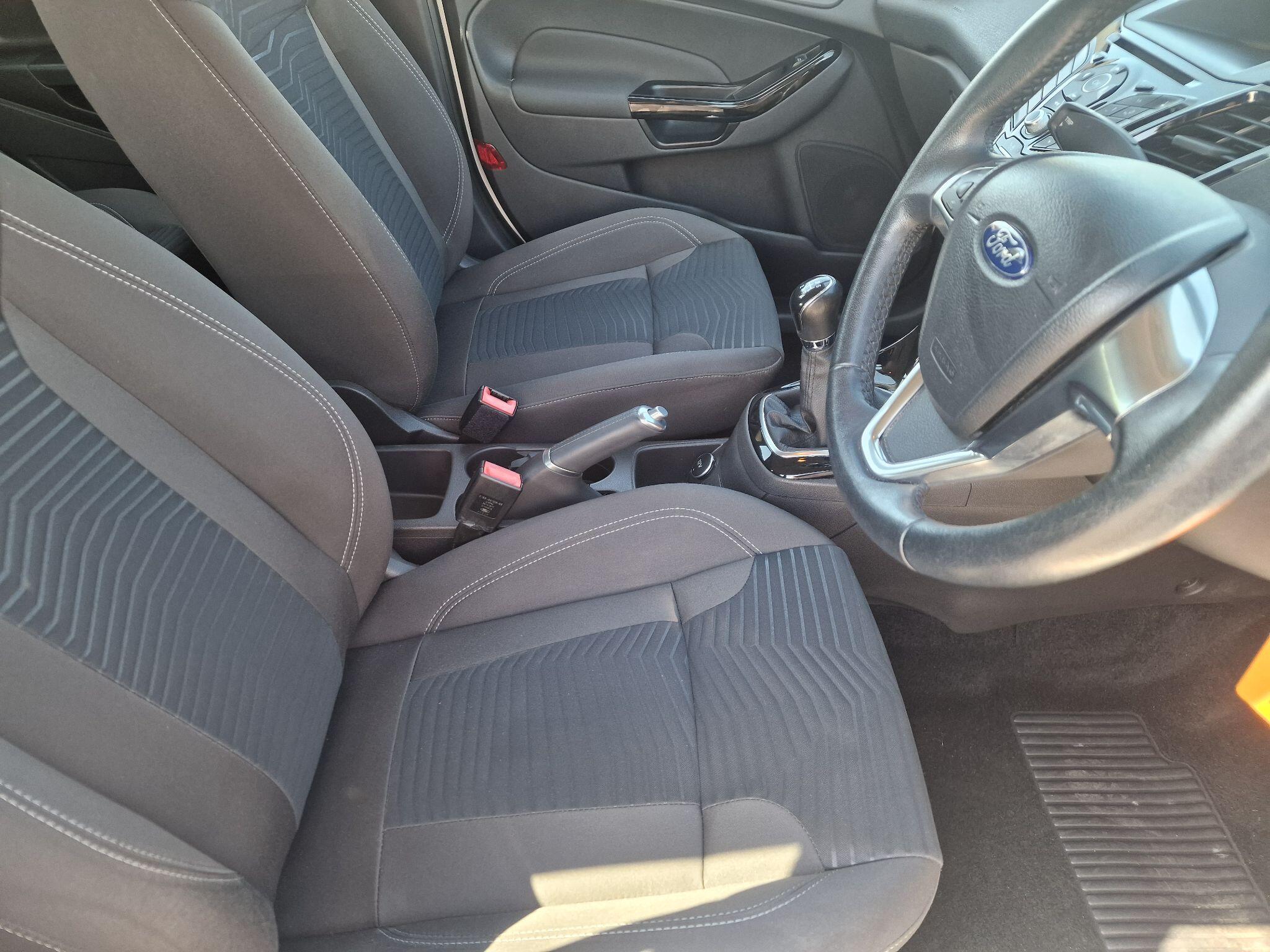 Ford Fiesta view 32