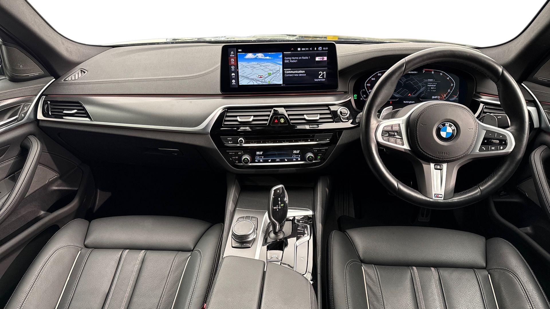 BMW 5 Series view 4