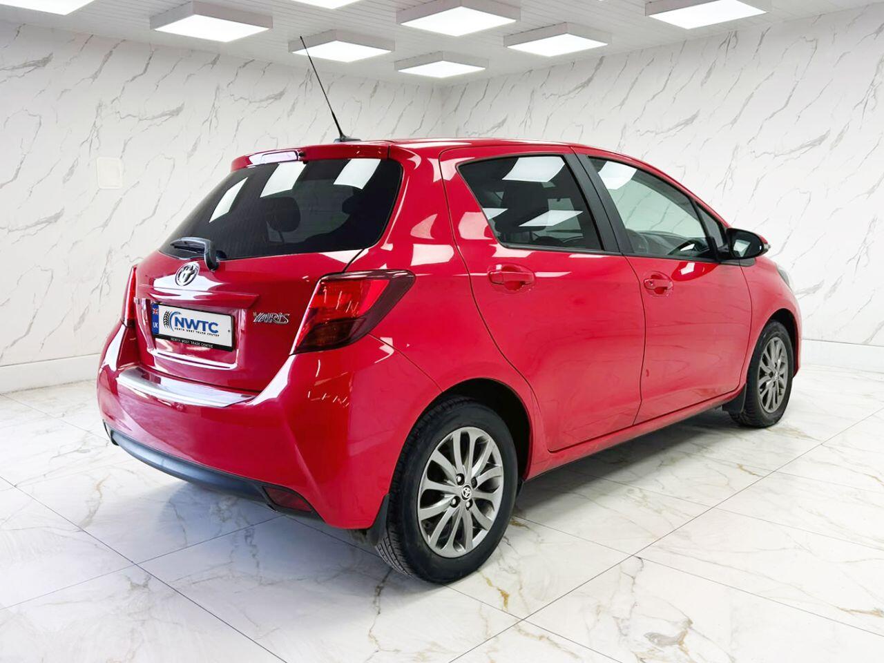 Toyota Yaris view 12