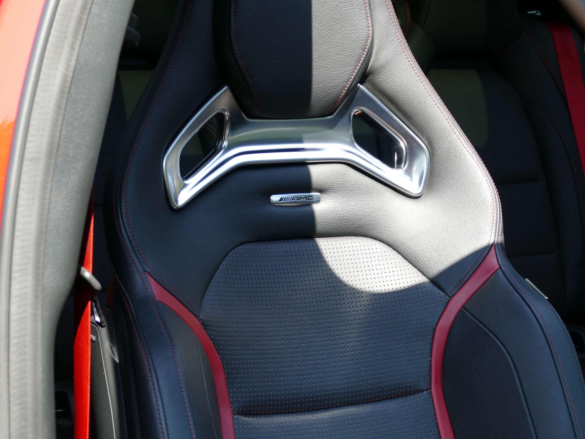 Mercedes-Benz Gla view 22