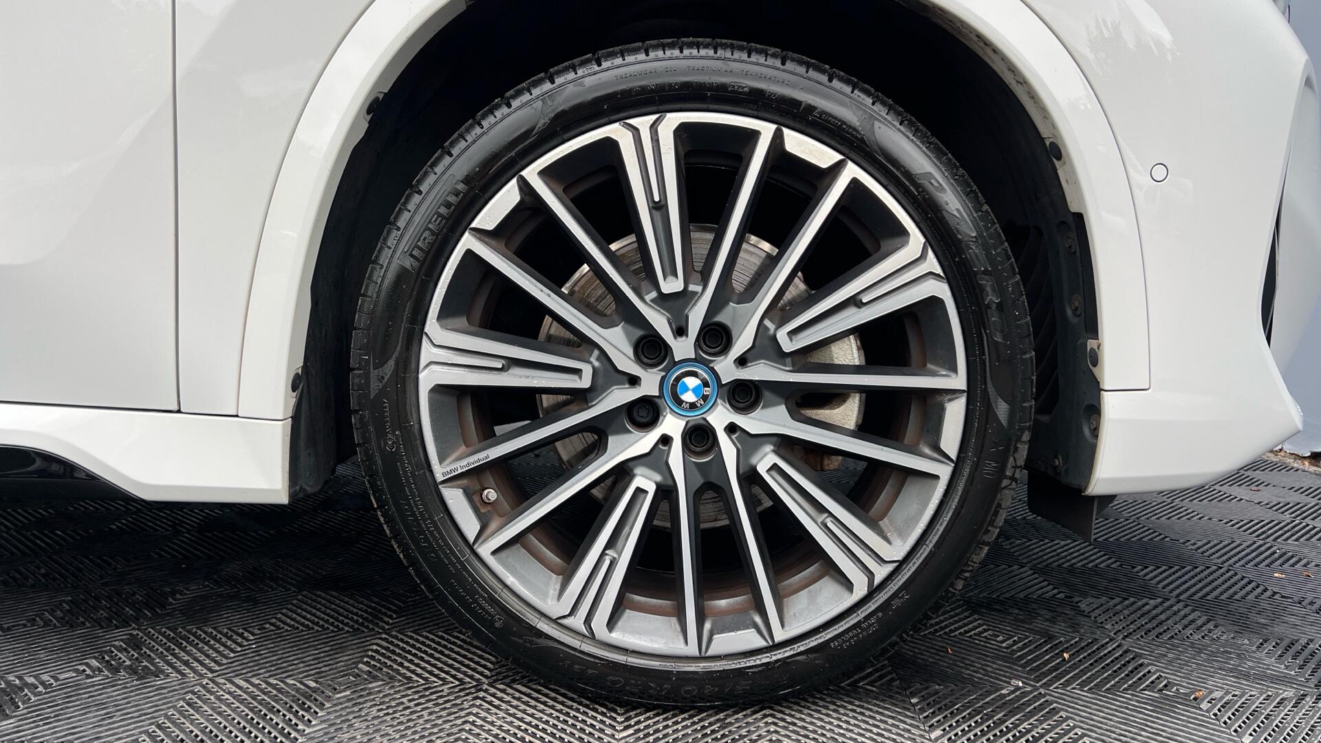 BMW X1 view 14