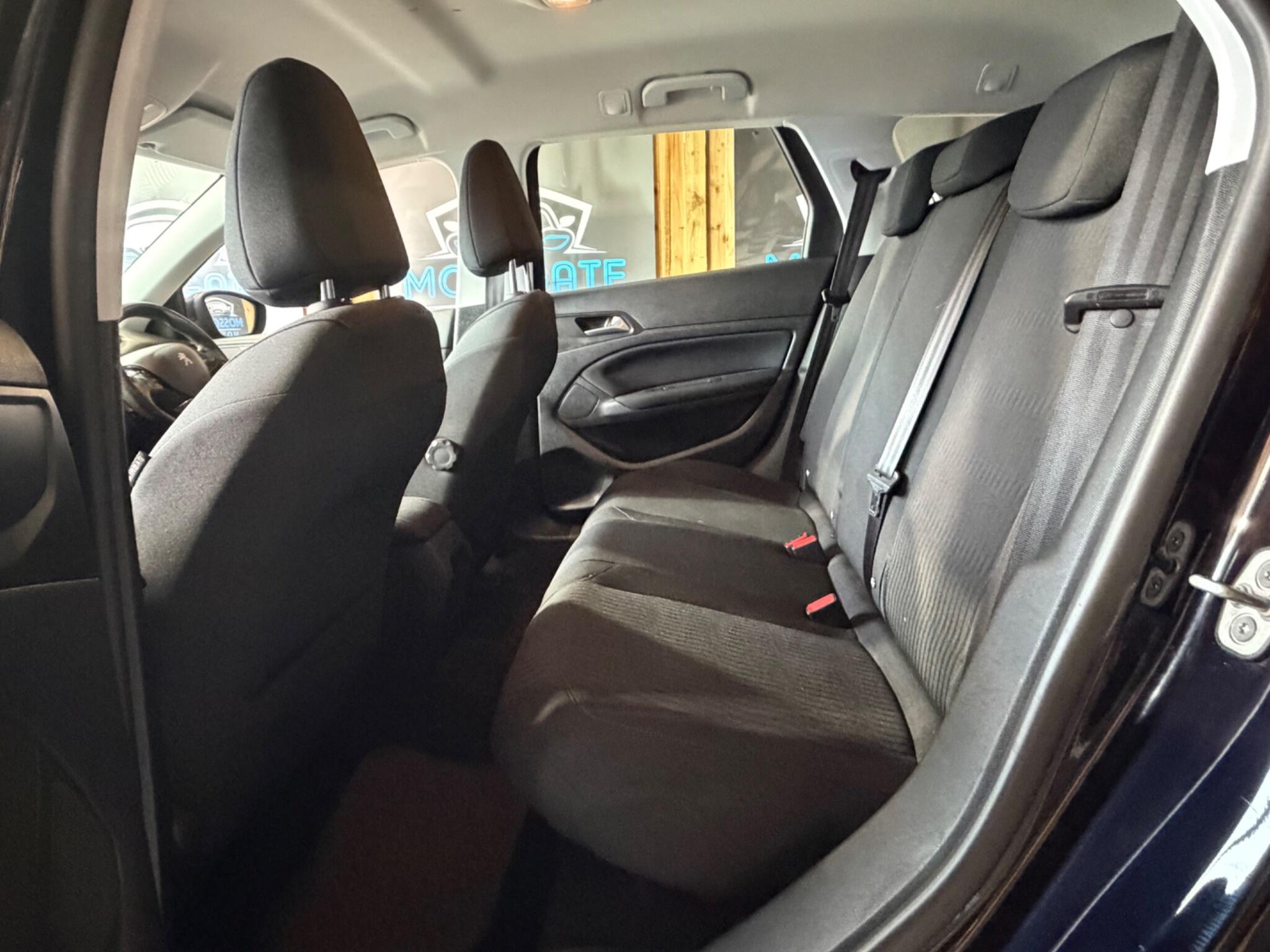 Peugeot 308 SW view 18