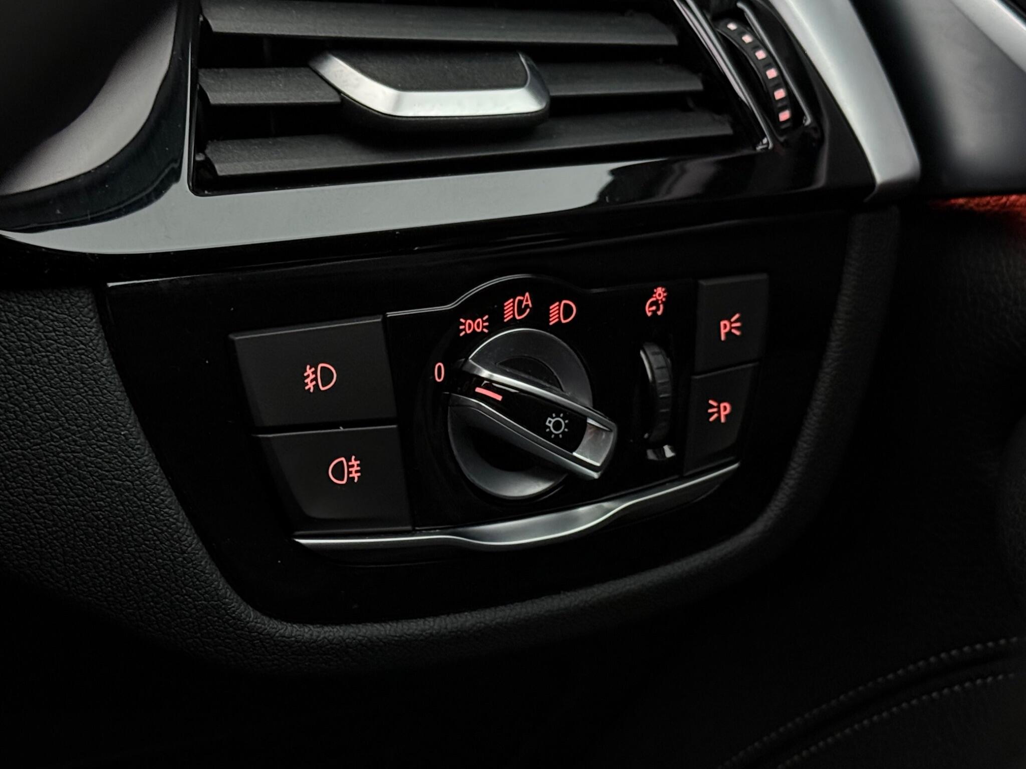 BMW 5 Series view 18