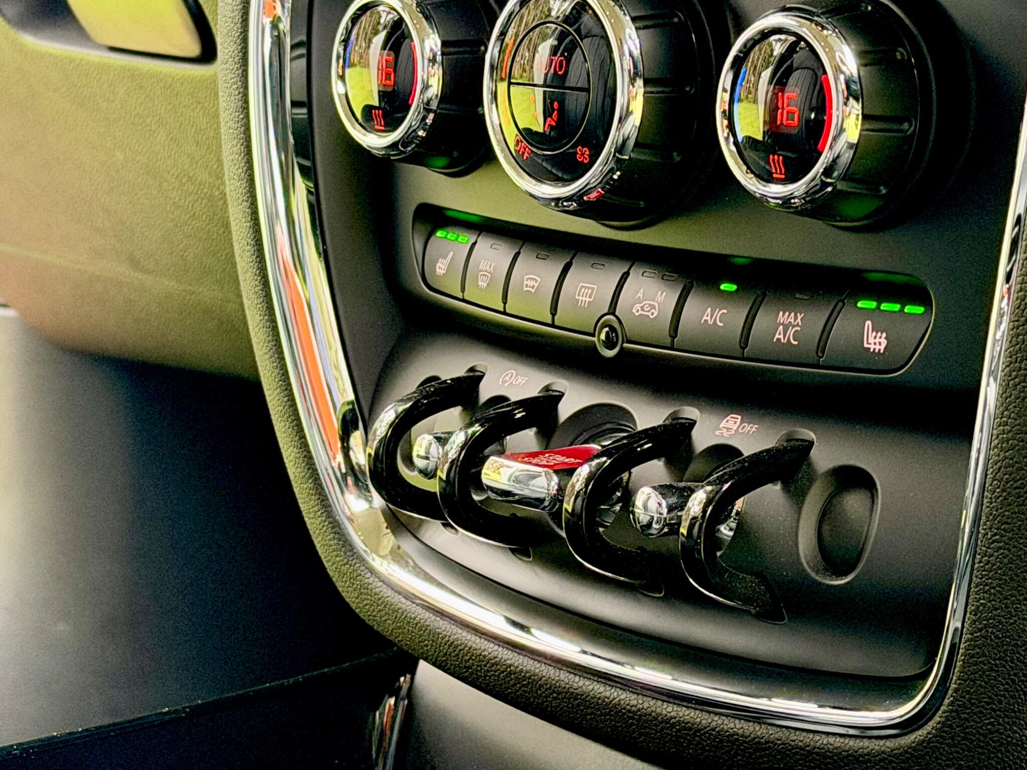 Mini Clubman view 14