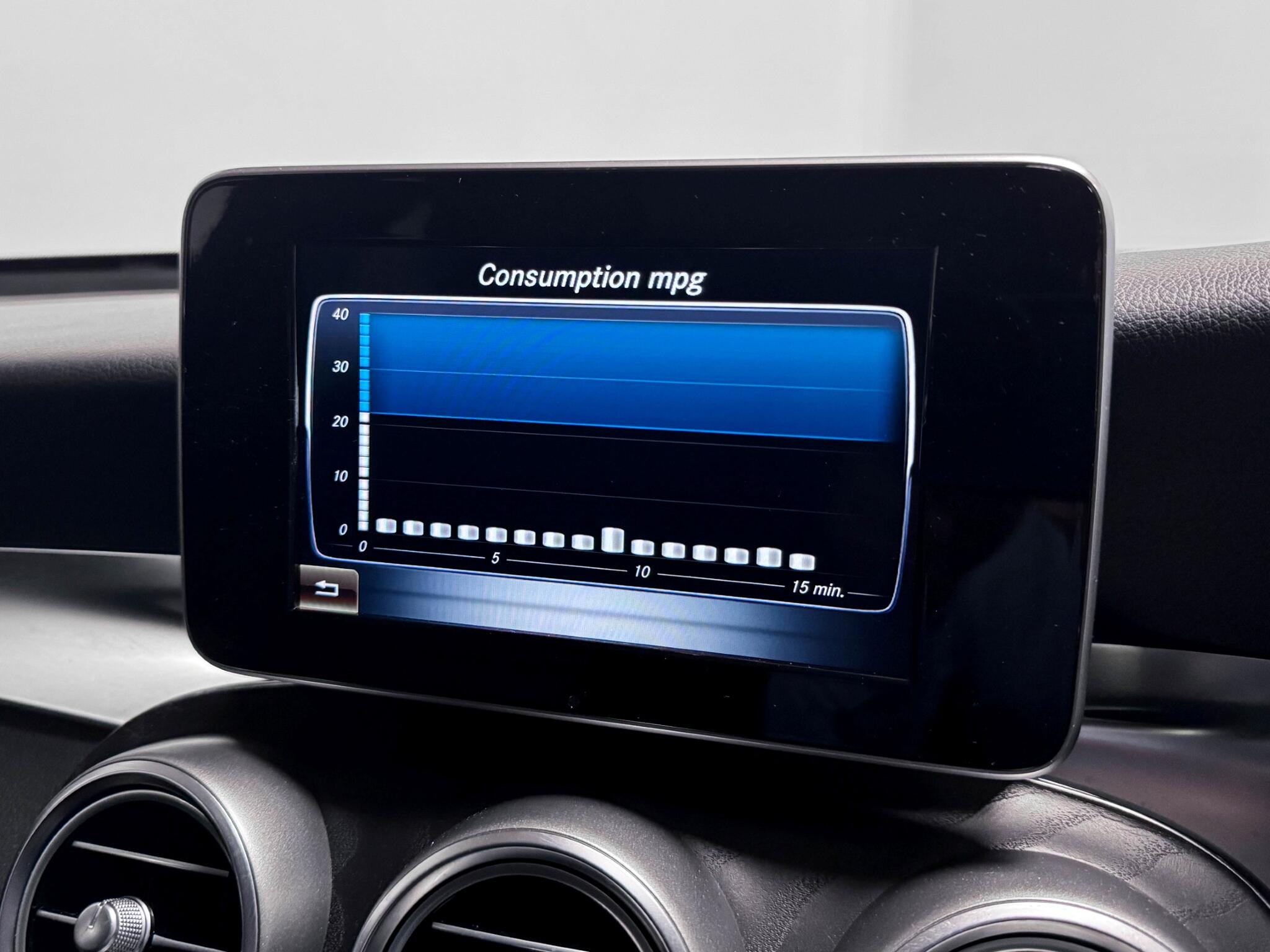Mercedes-Benz GLC view 60