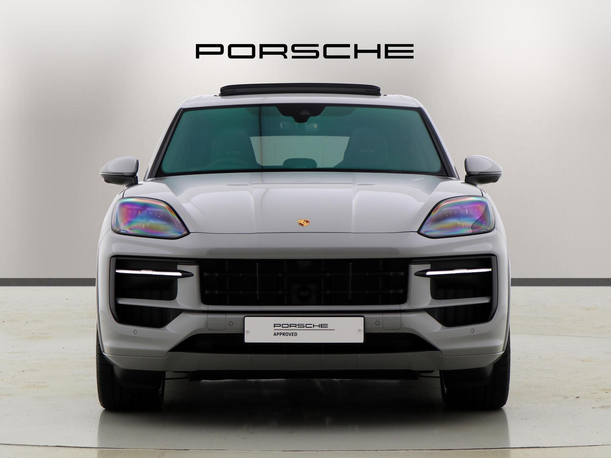 Porsche Cayenne view 6
