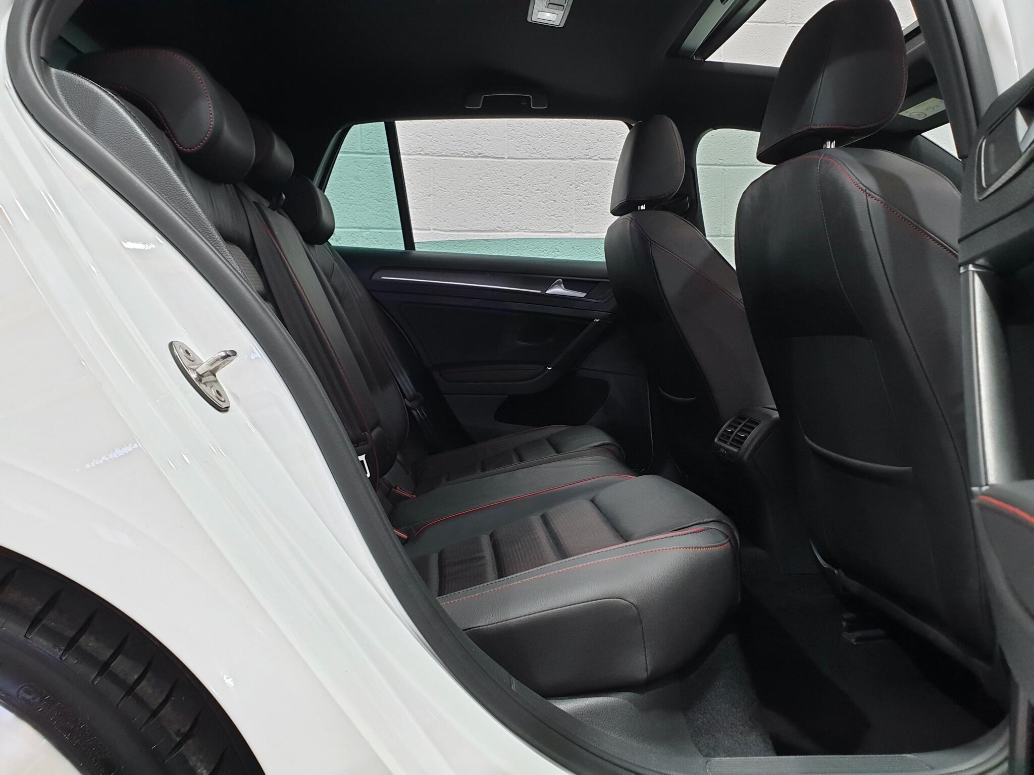 Volkswagen Golf view 50