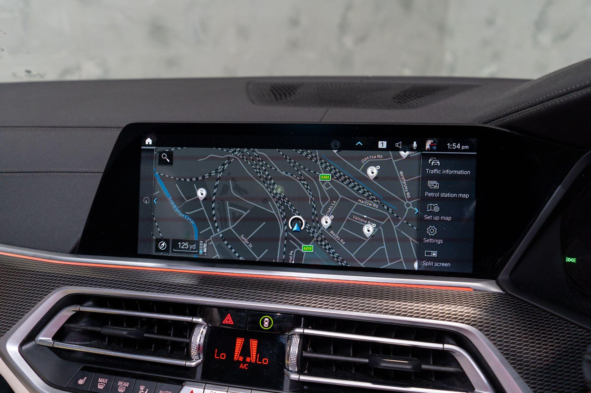 BMW X5 view 21