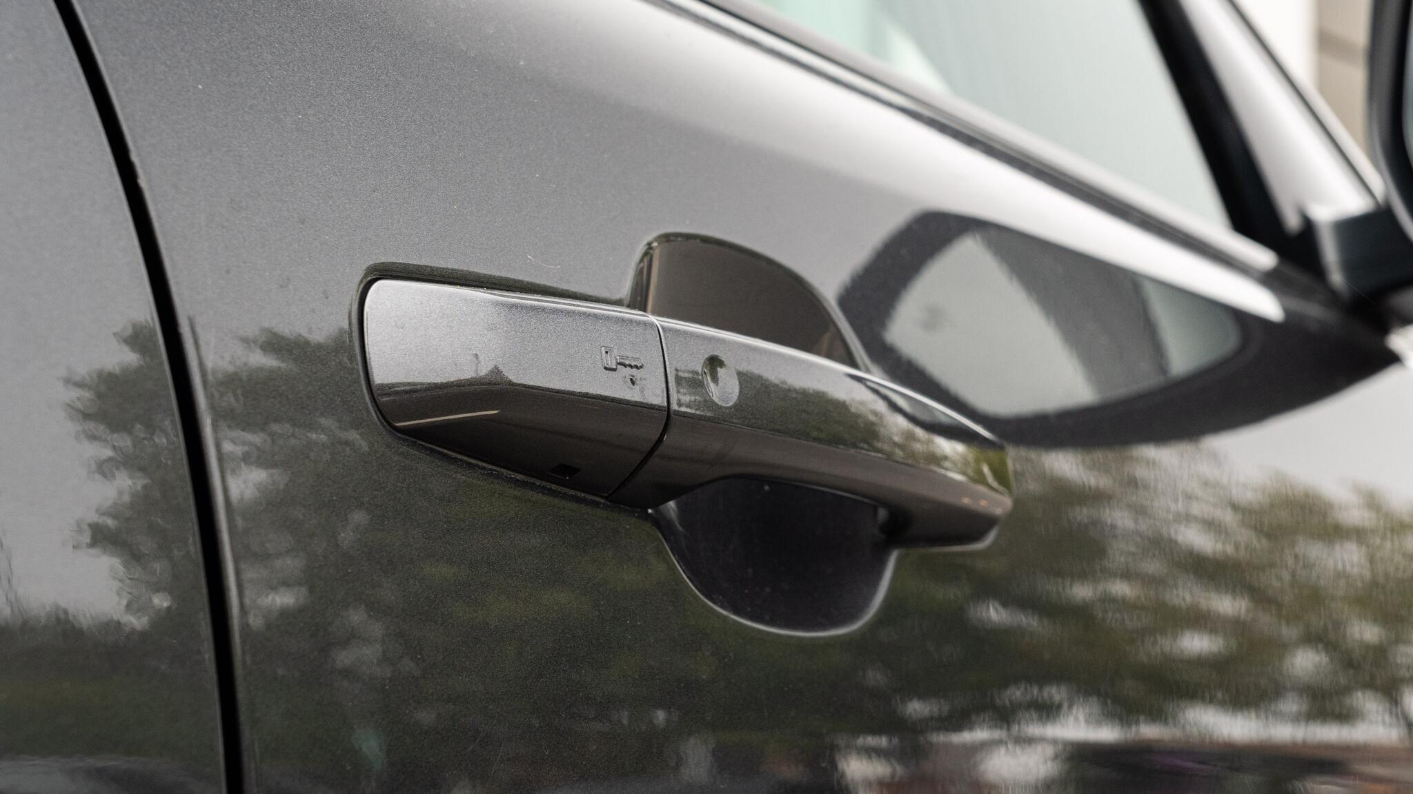 Jaguar F-Pace view 86