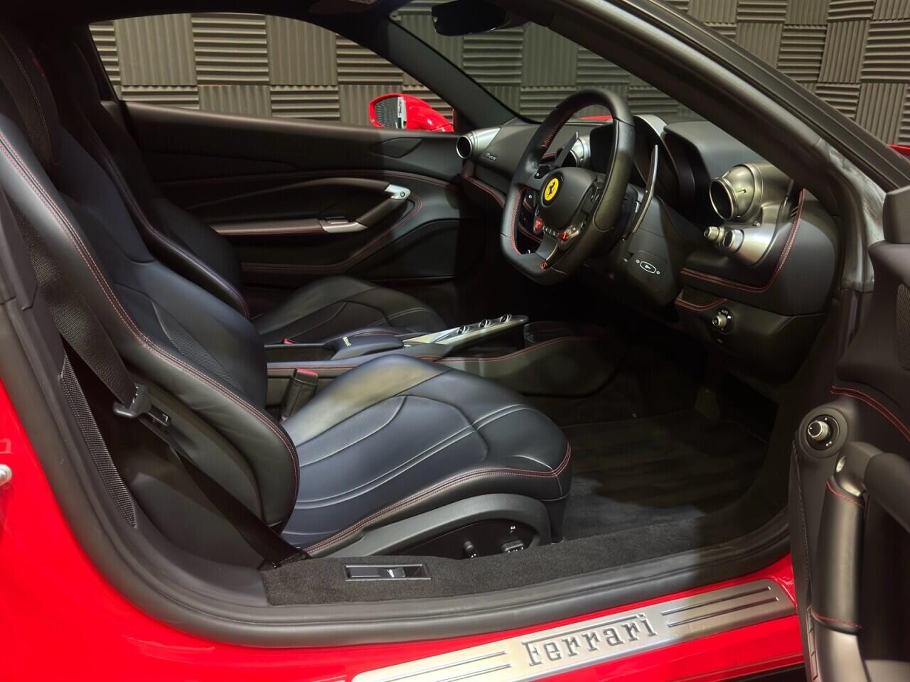 Ferrari F8 Tributo view 10