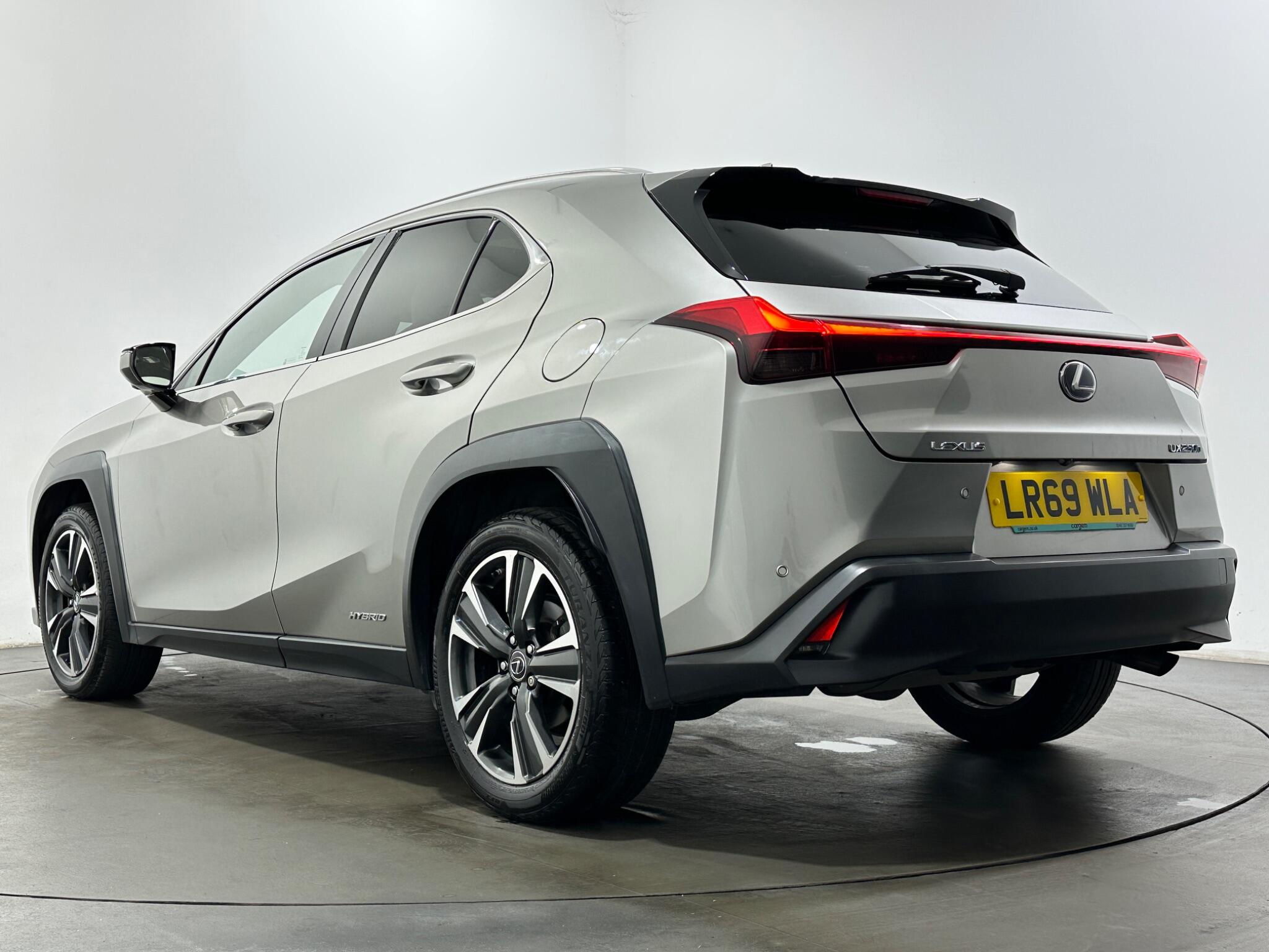 Lexus UX view 49