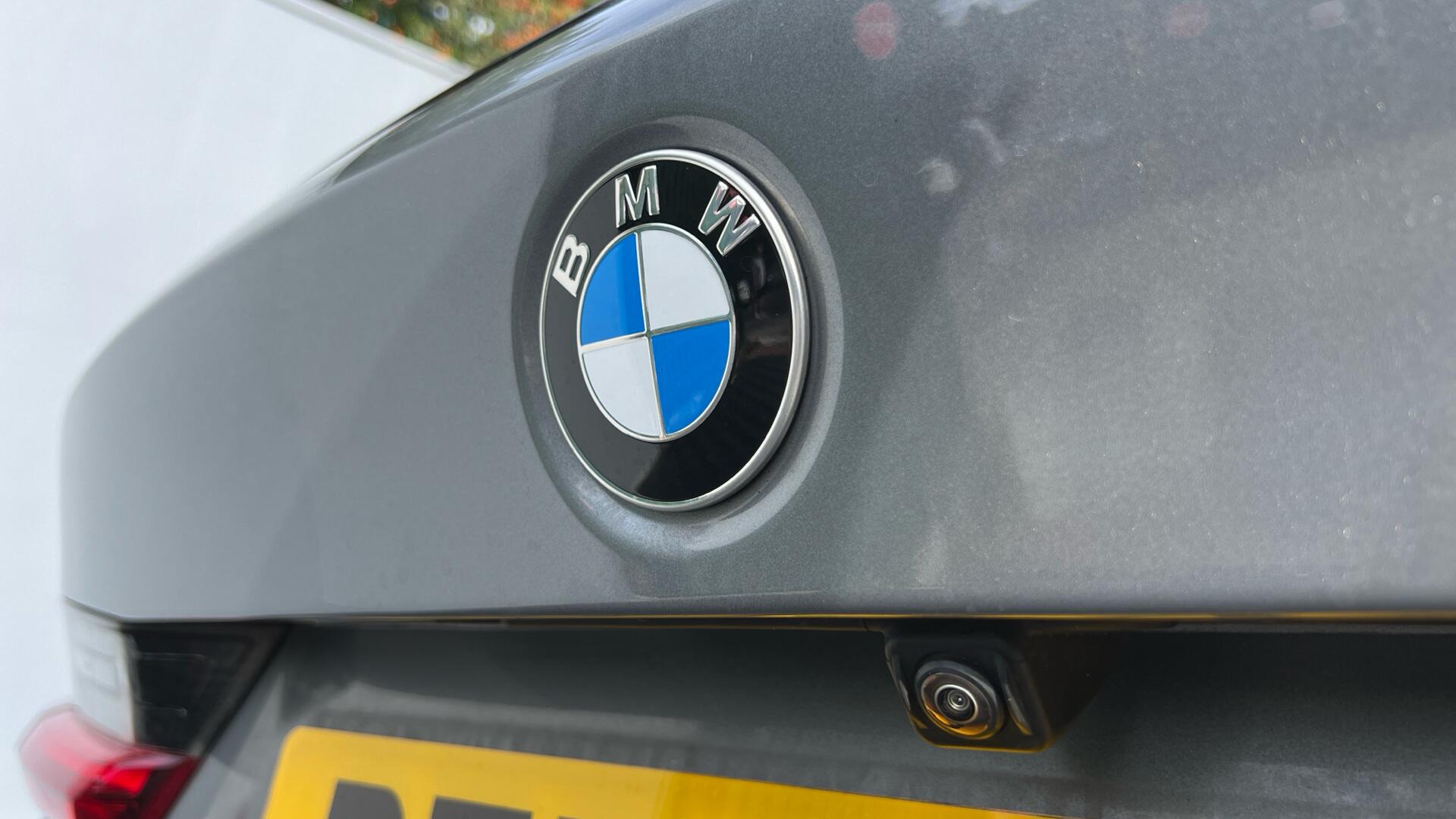BMW 3 Series view 30