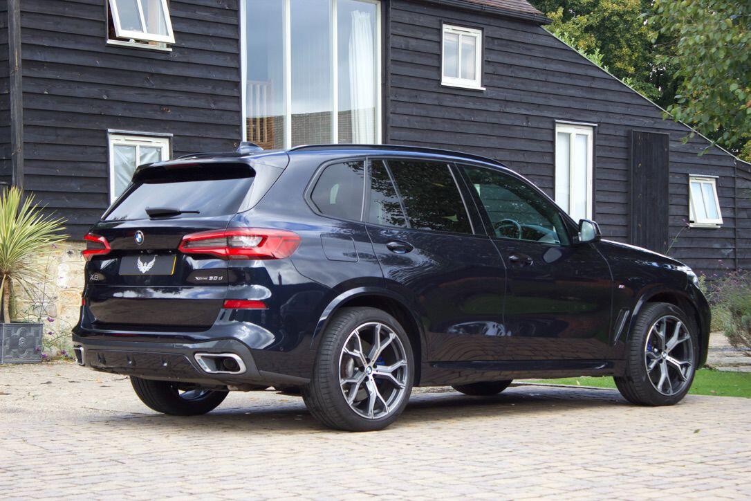 BMW X5 view 2