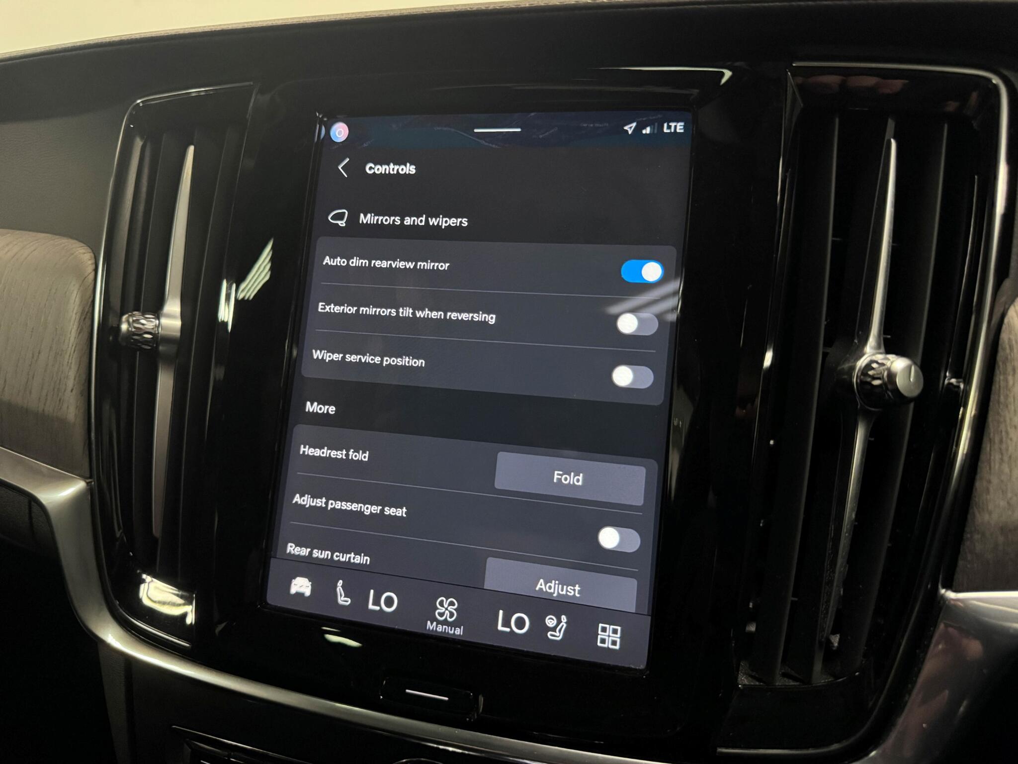 Volvo S90 view 49
