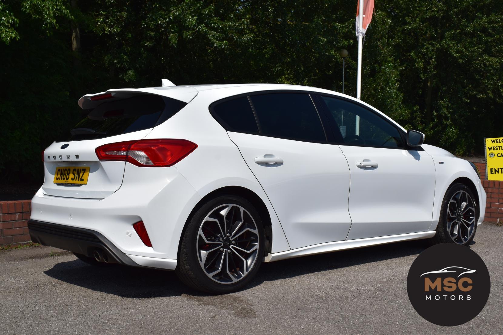 Ford Focus view 20
