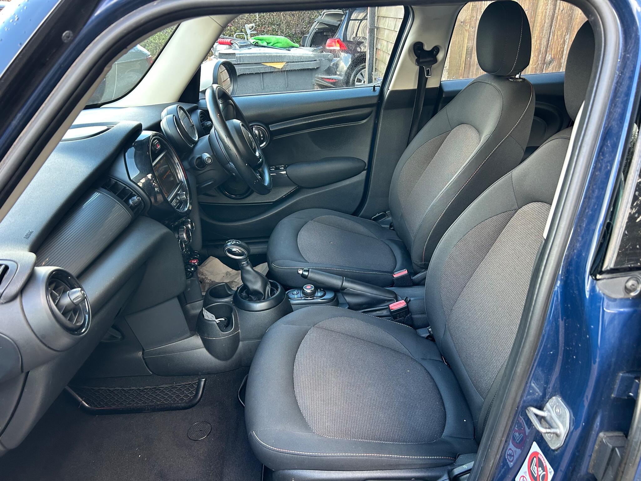MINI Hatch view 13