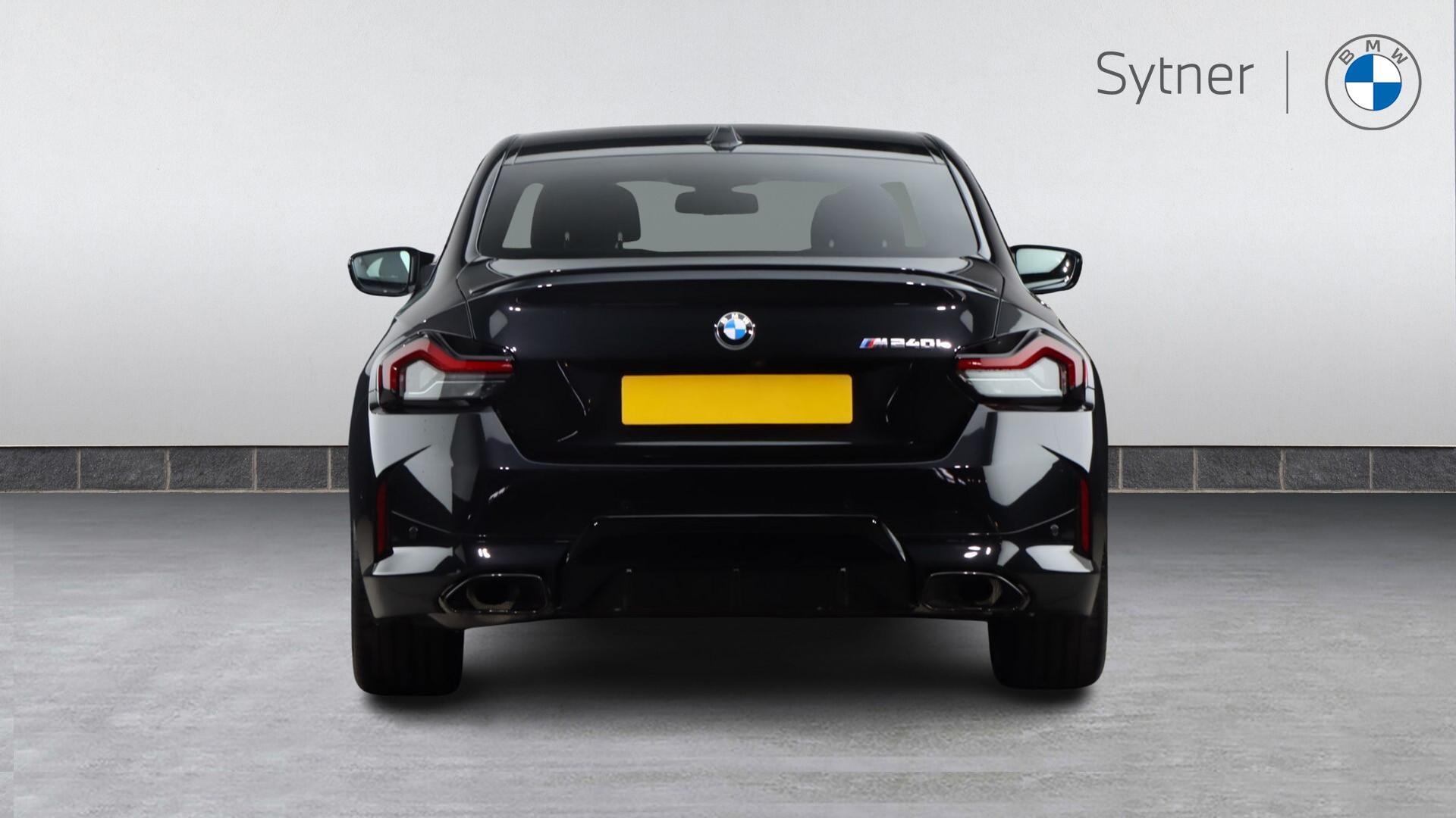 BMW 2 Series view 4