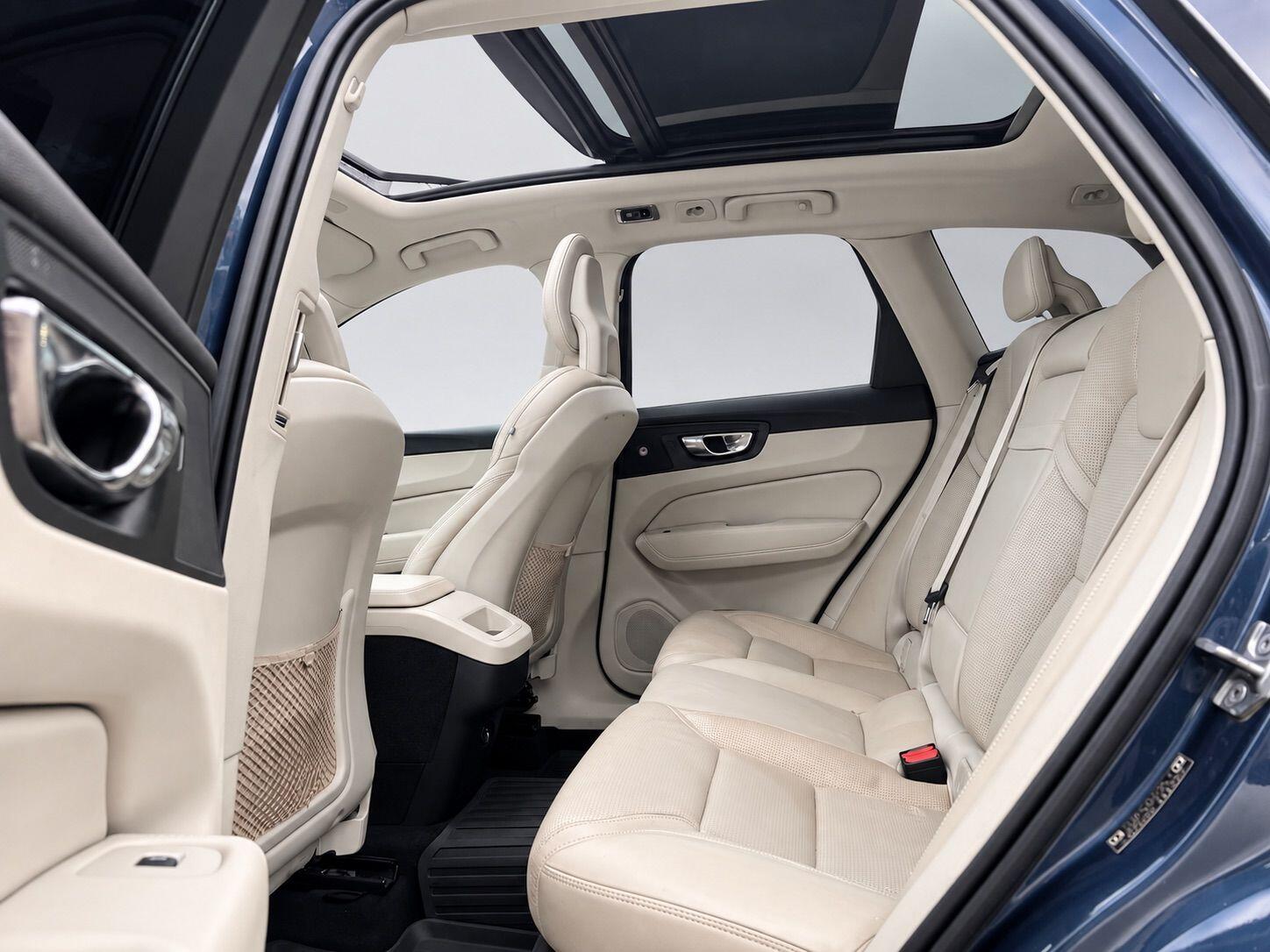 Volvo XC60 view 35