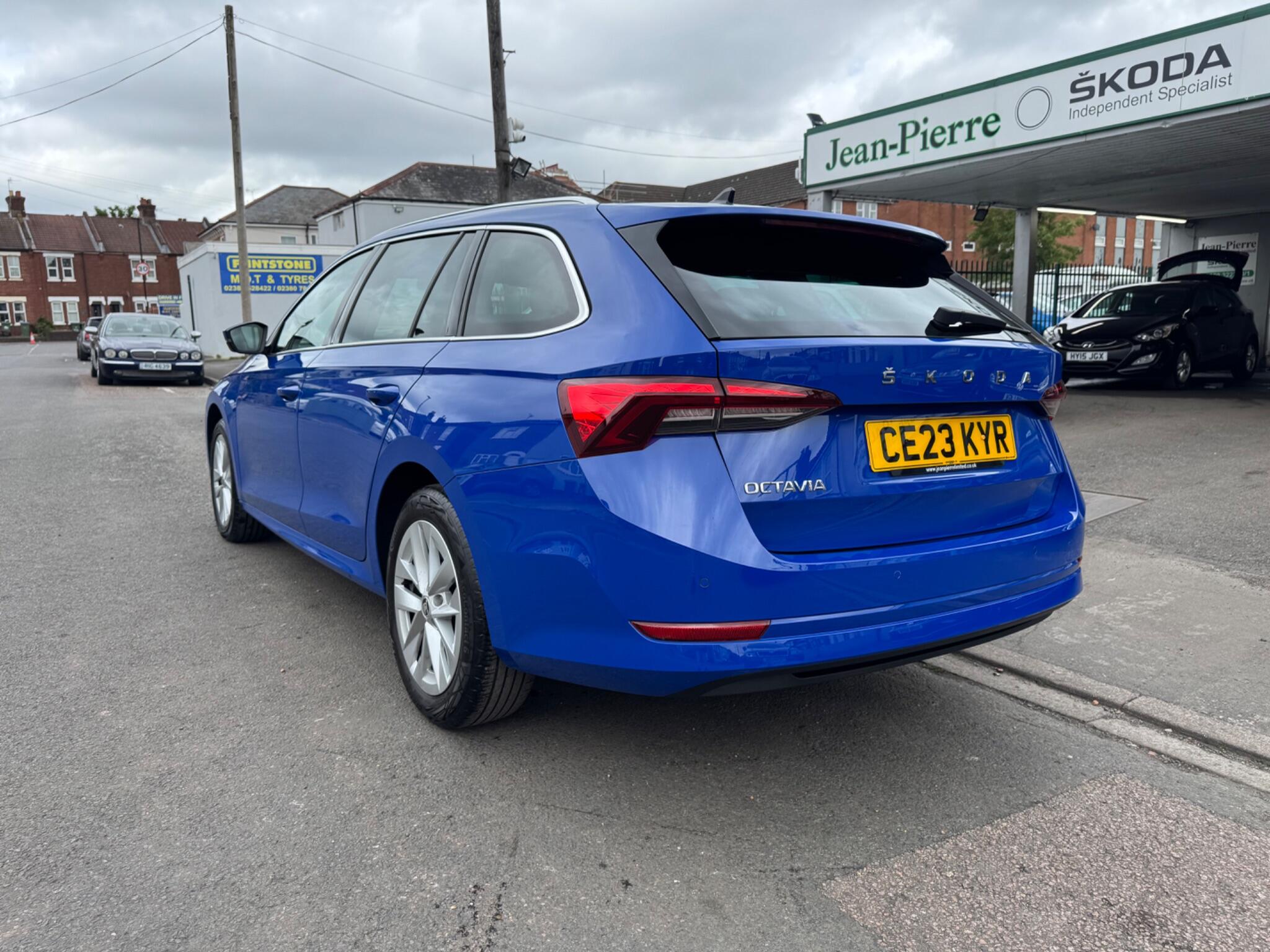 Skoda Octavia view 5