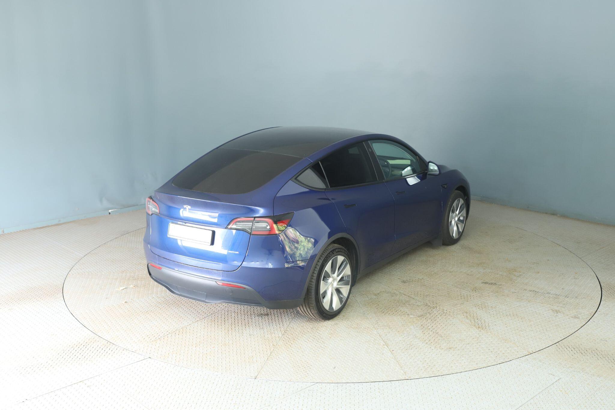 Tesla Model Y view 6