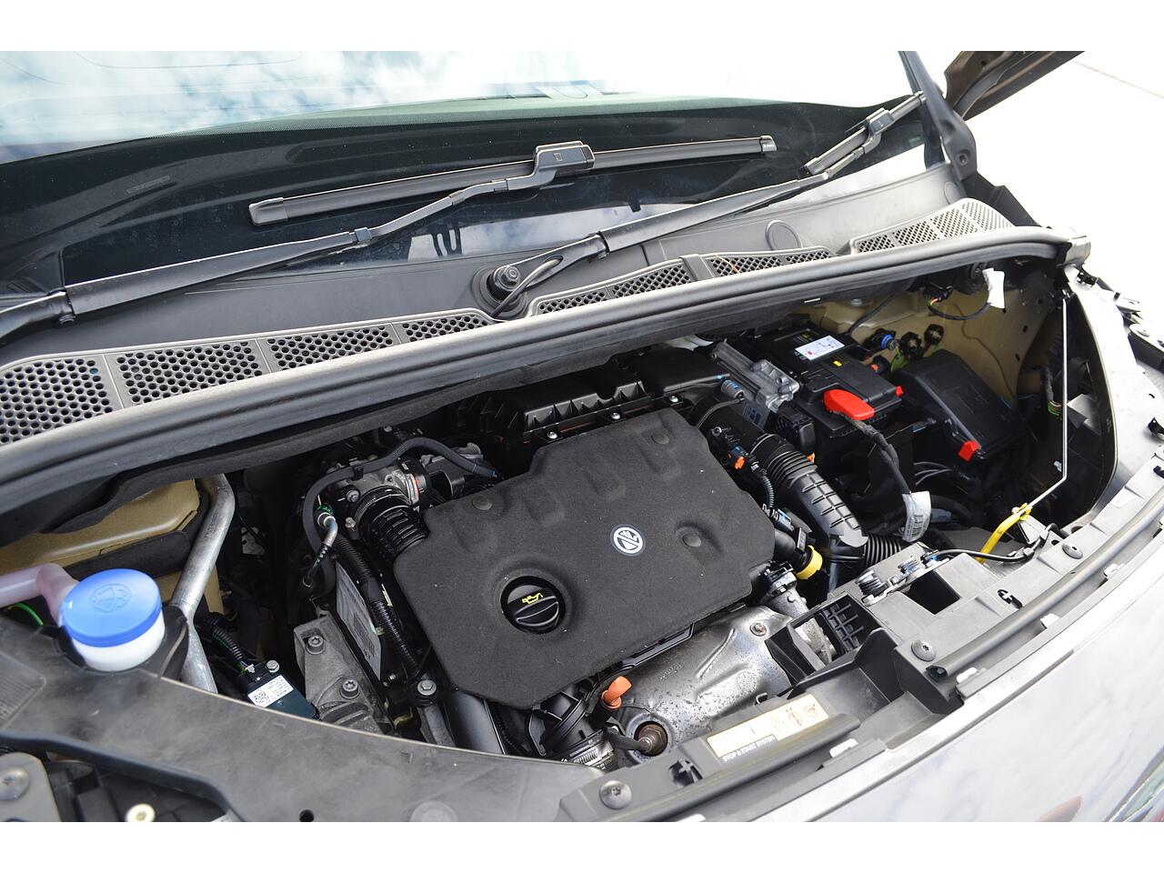 Vauxhall Combo Life view 50