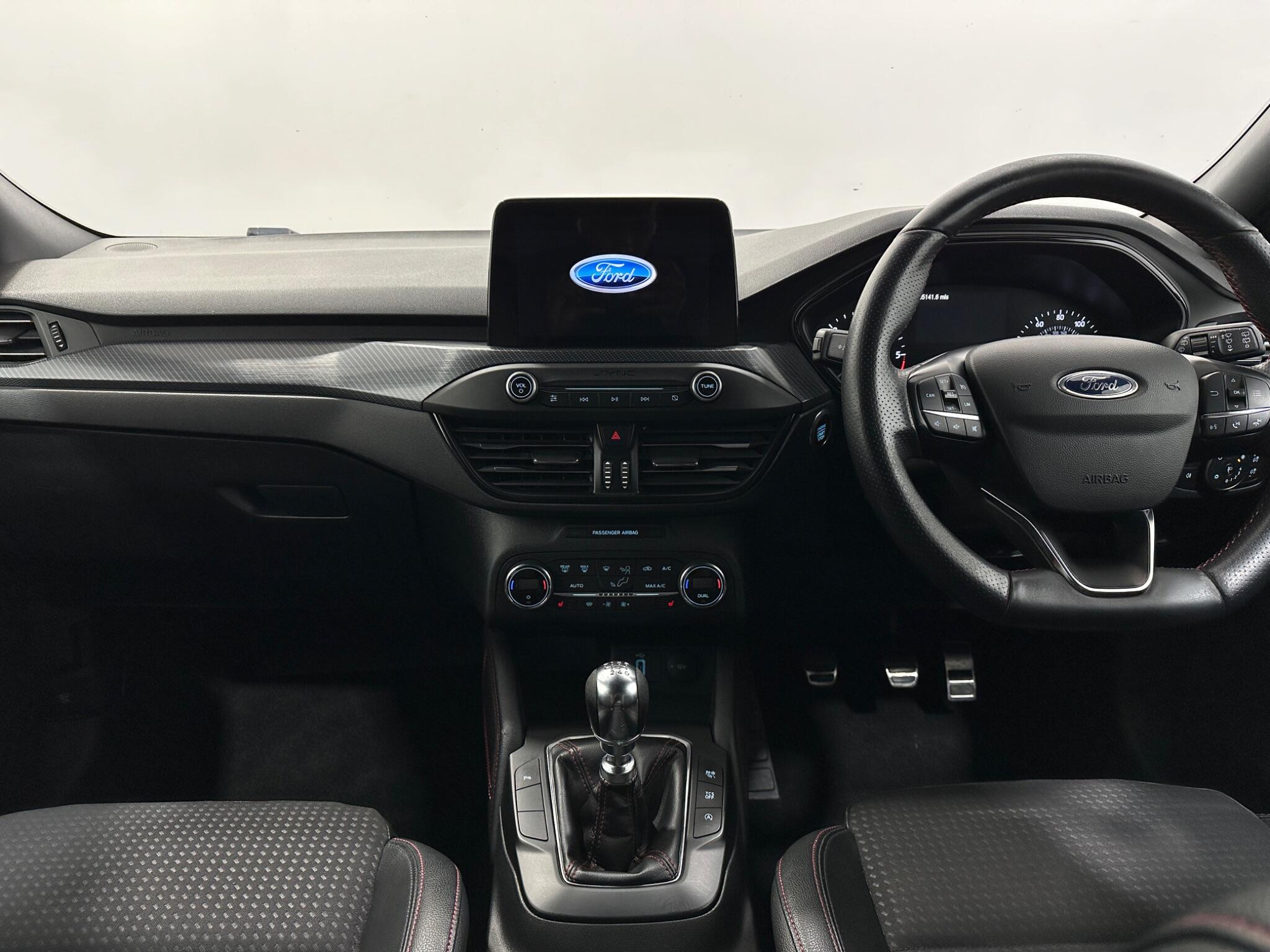 Ford Focus view 20