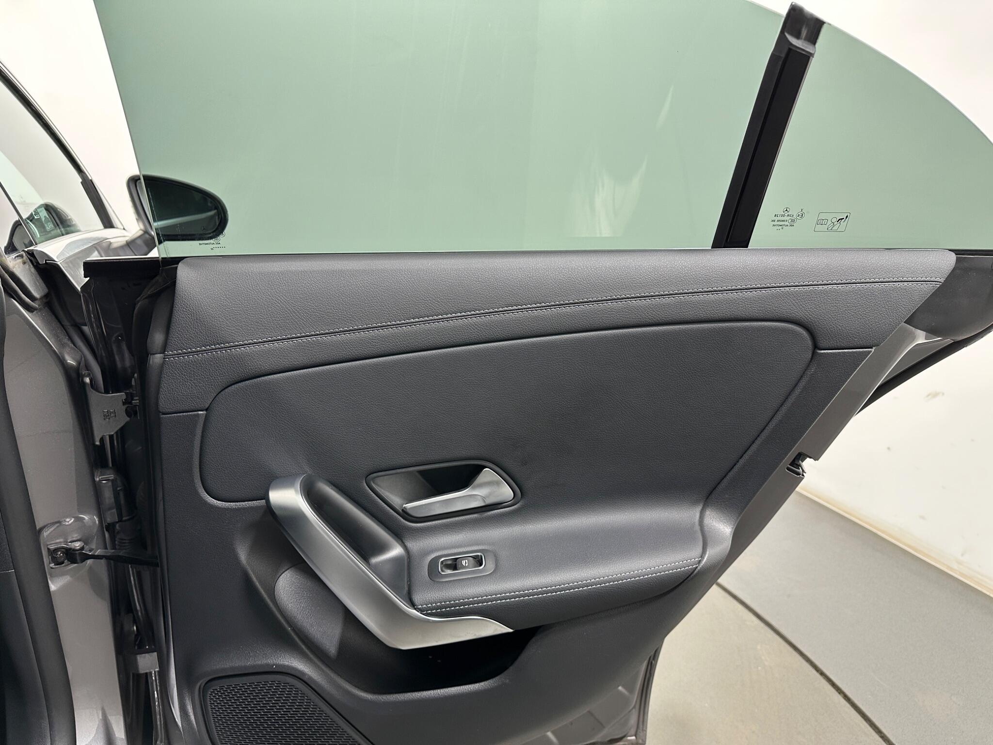 Mercedes-Benz CLA view 45