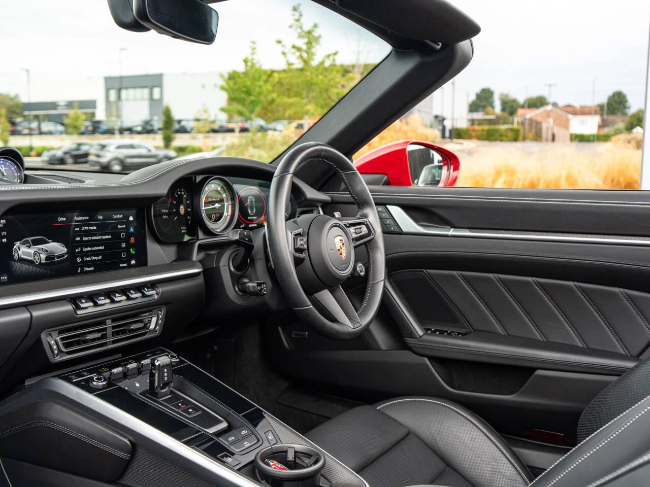 Porsche 911 view 44