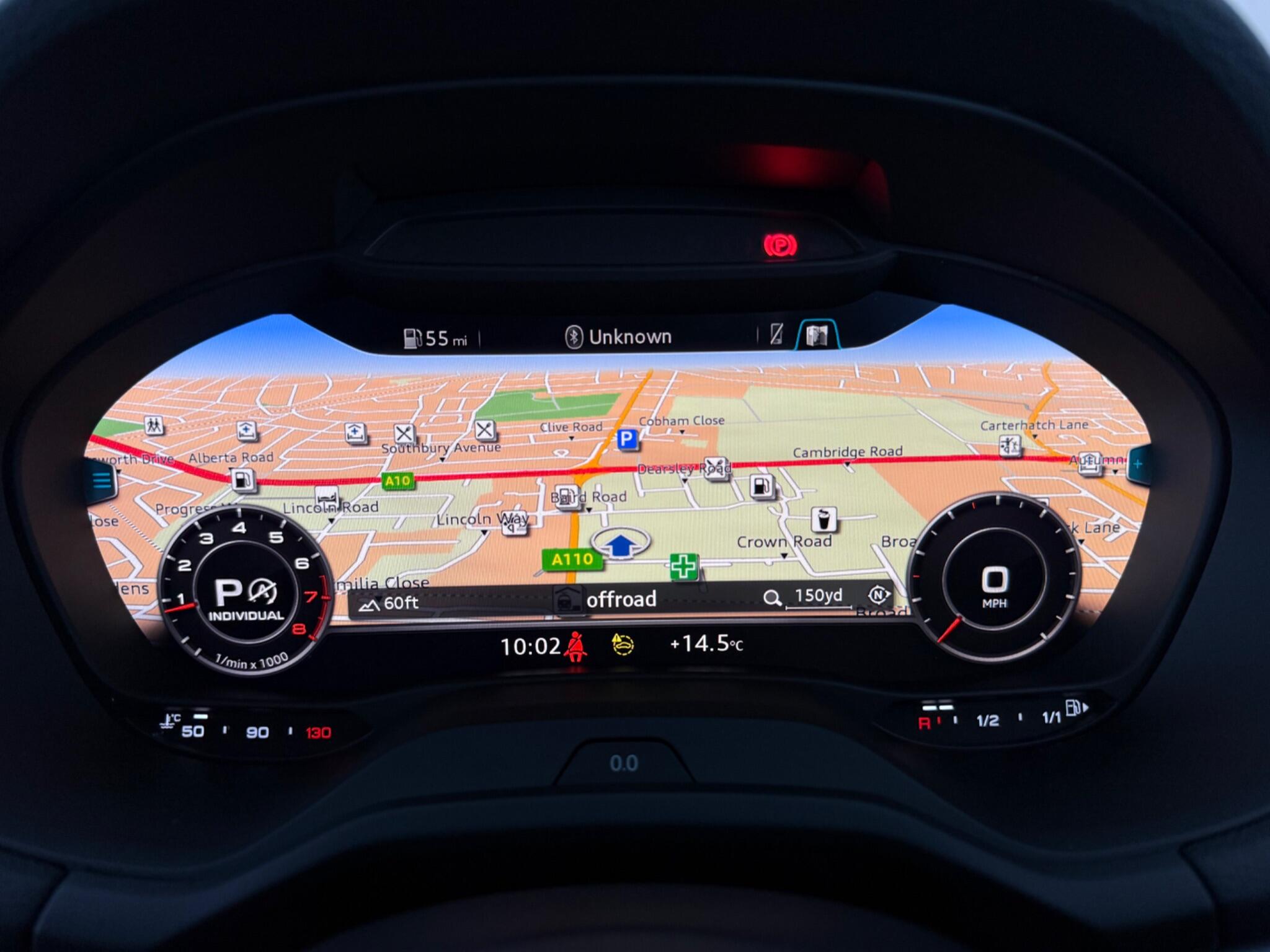 Audi Q2 view 16