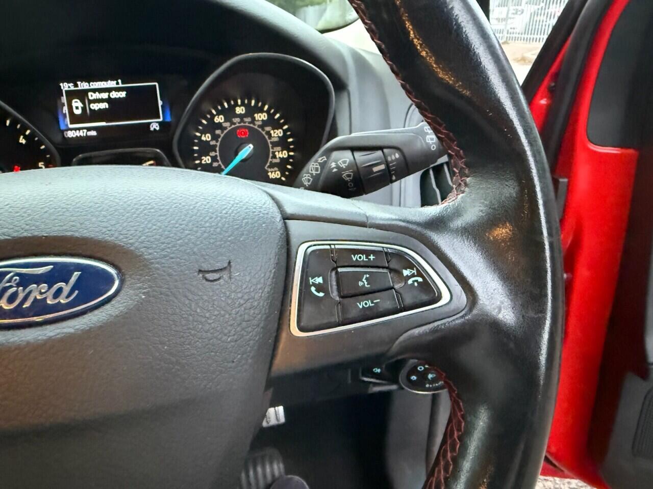 Ford Focus view 13