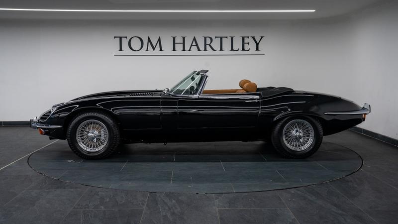 Jaguar E-Type view 4