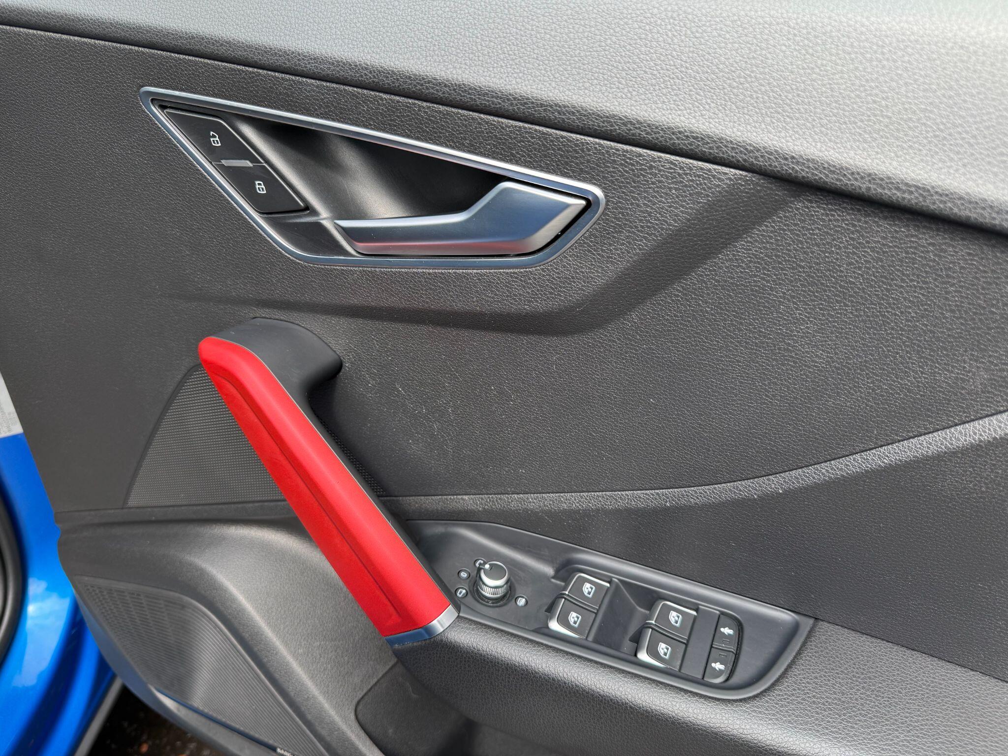 Audi Q2 view 37
