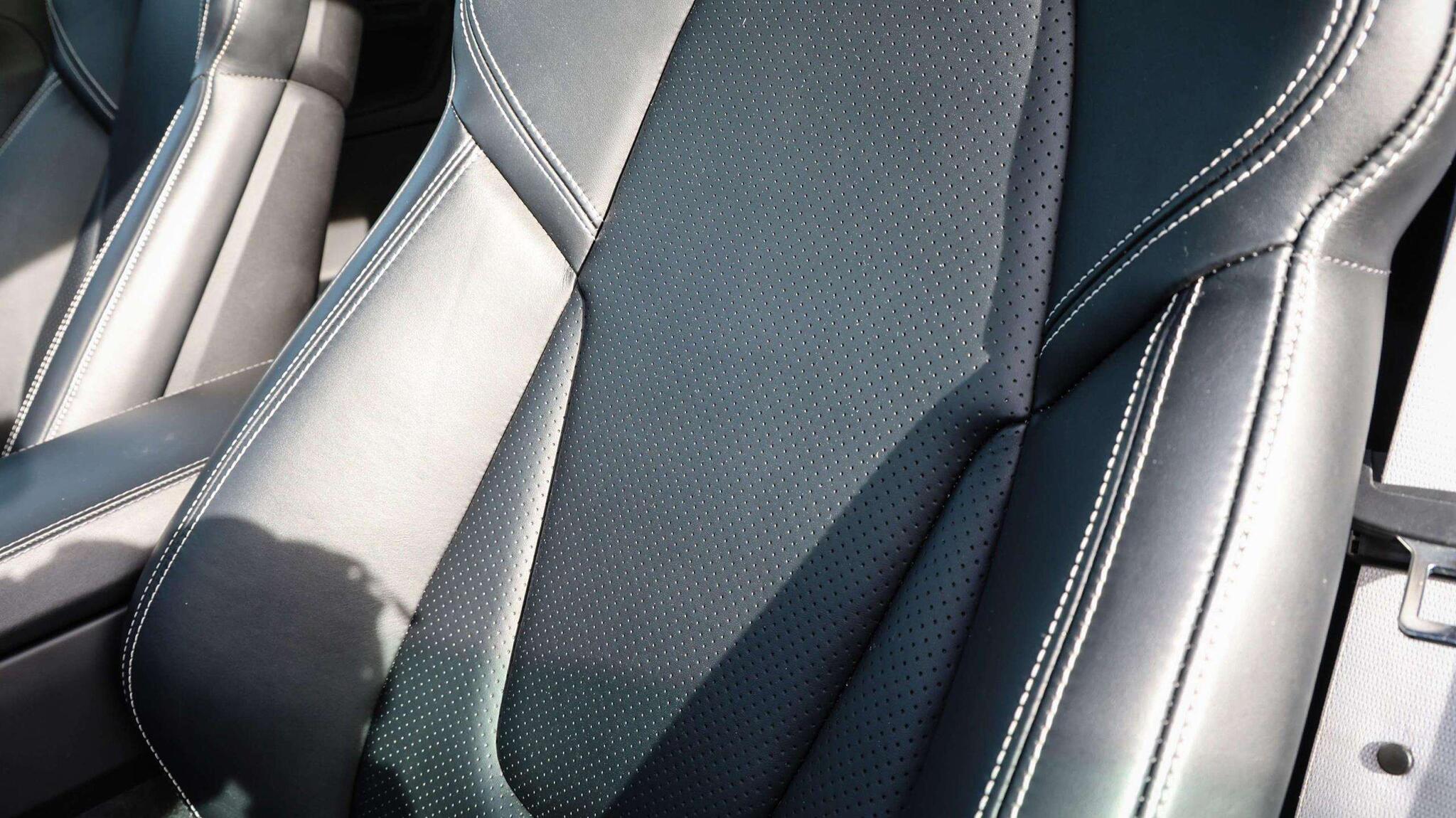 Porsche 911 view 29