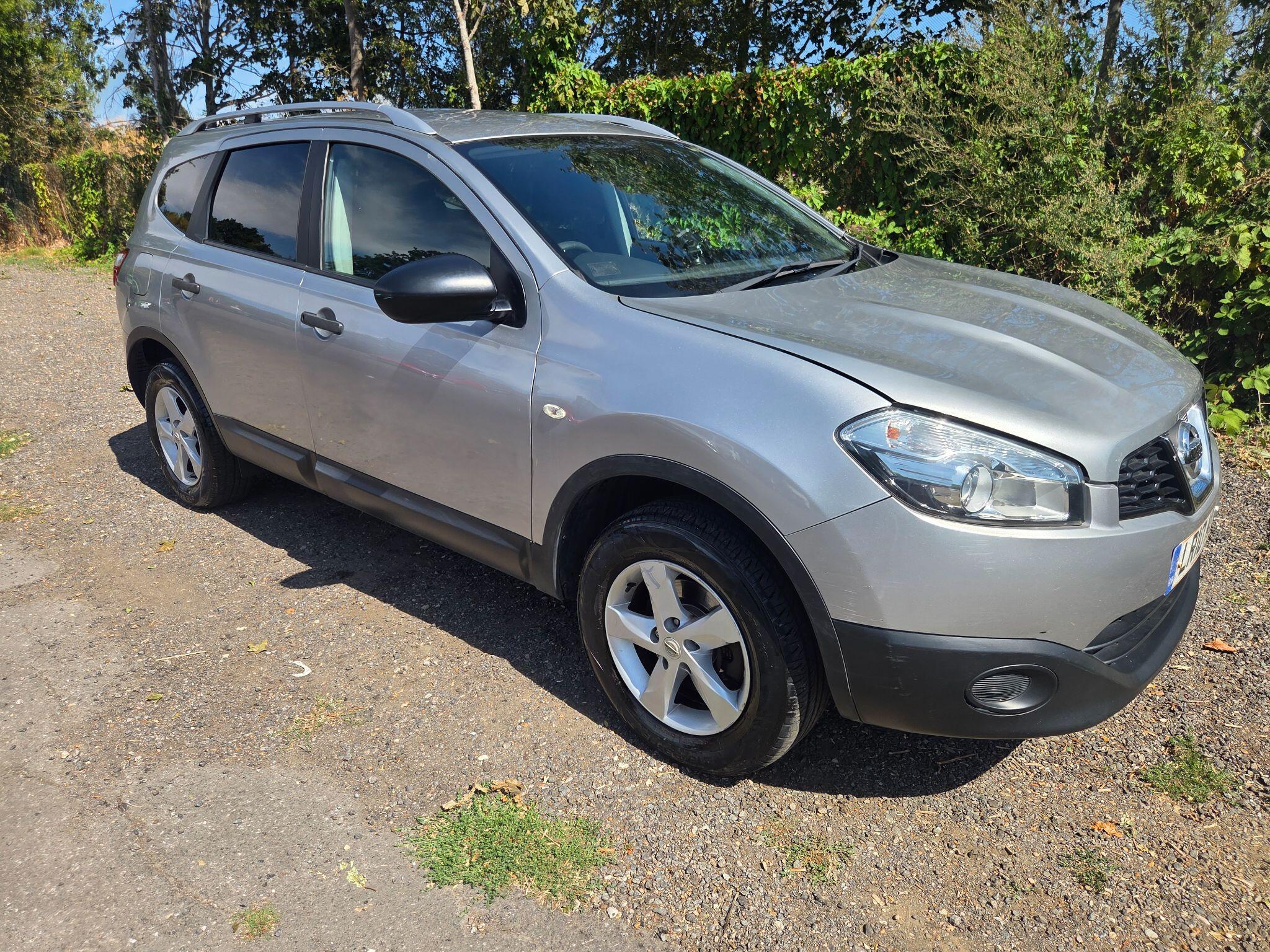 Nissan Qashqai+2 main image