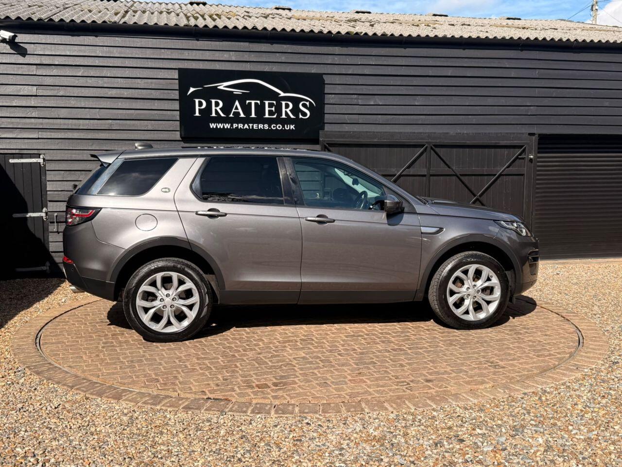 Land Rover Discovery Sport view 31