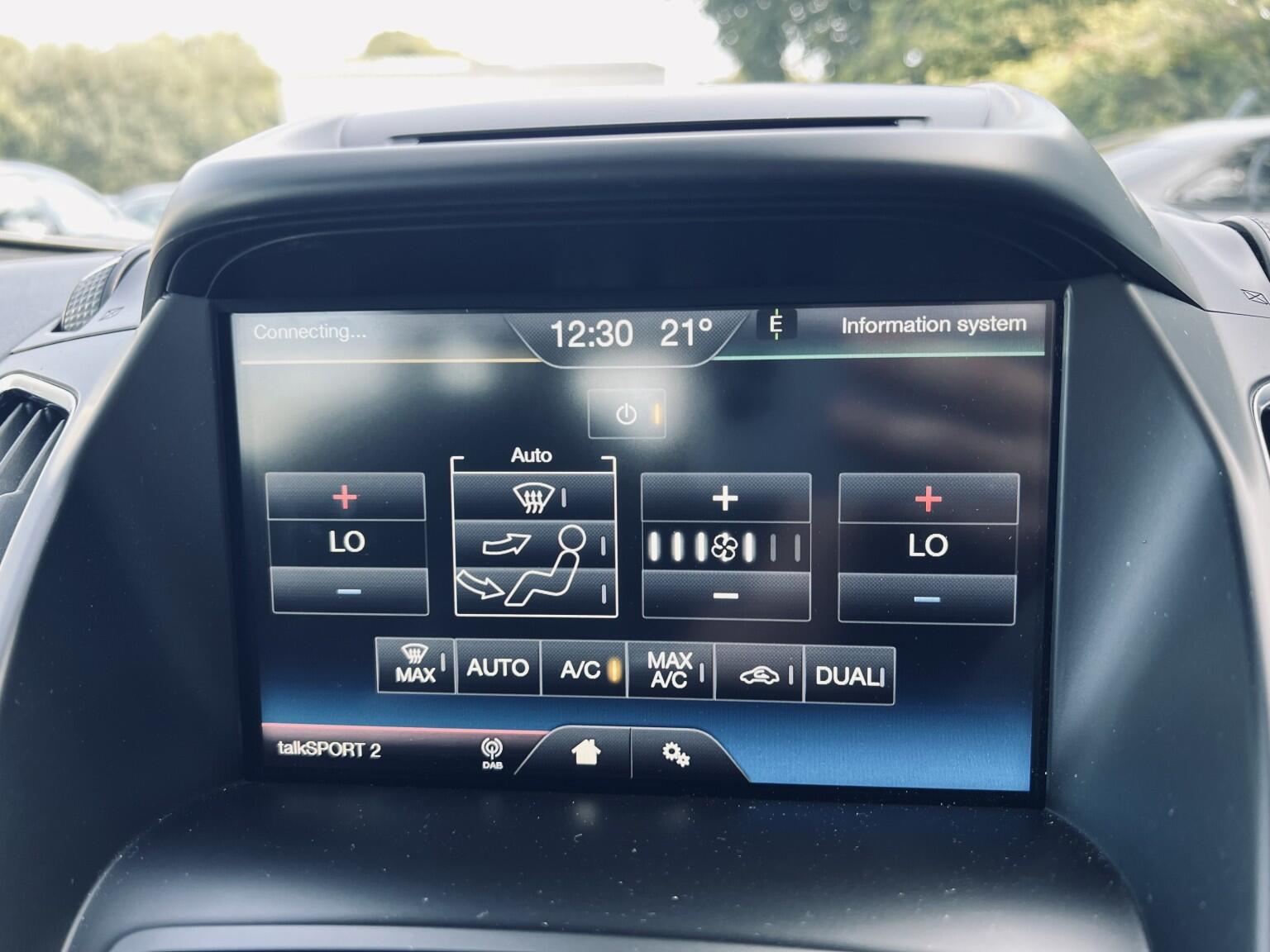 Ford C-Max view 24