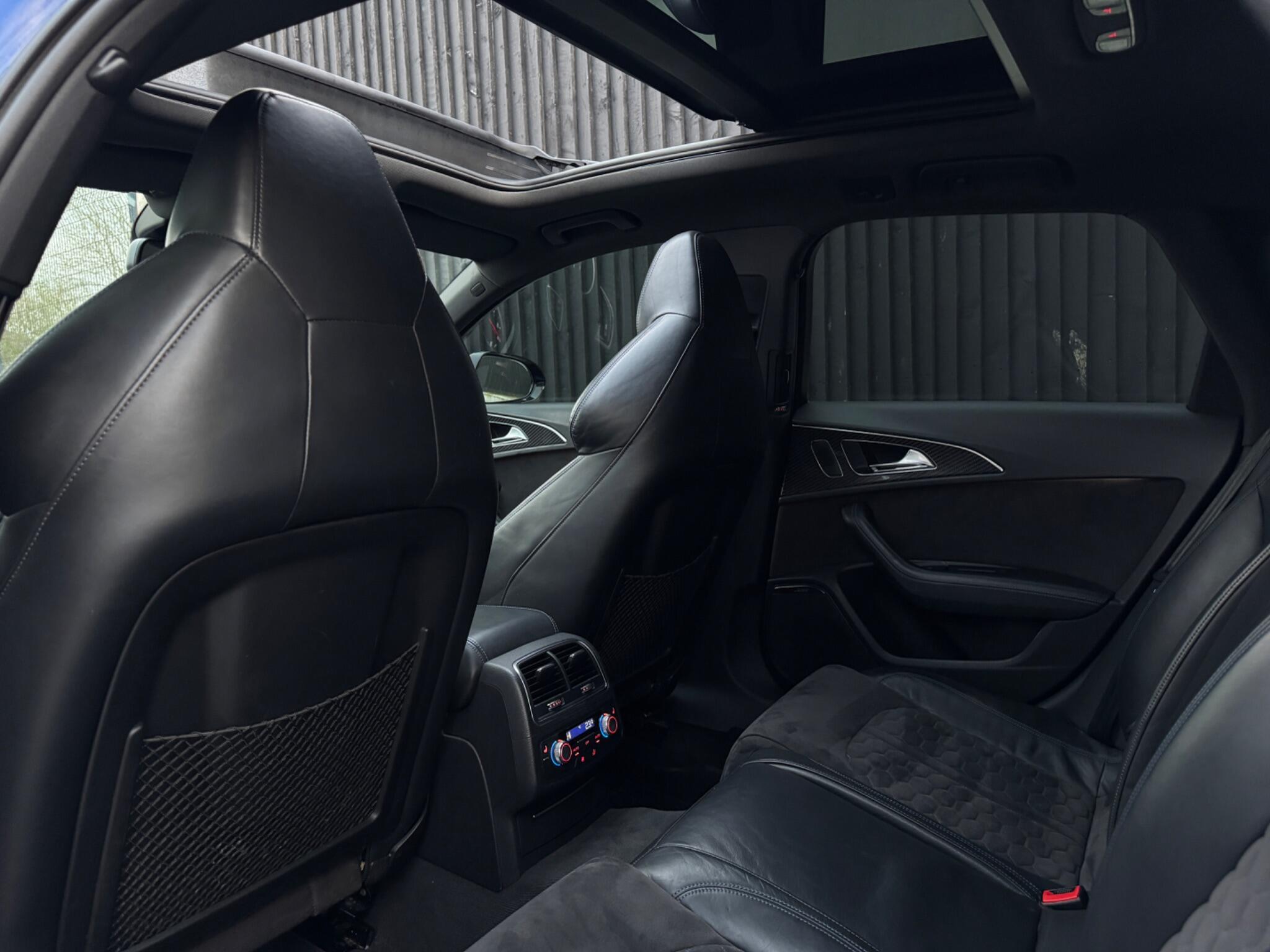Audi RS6 view 30