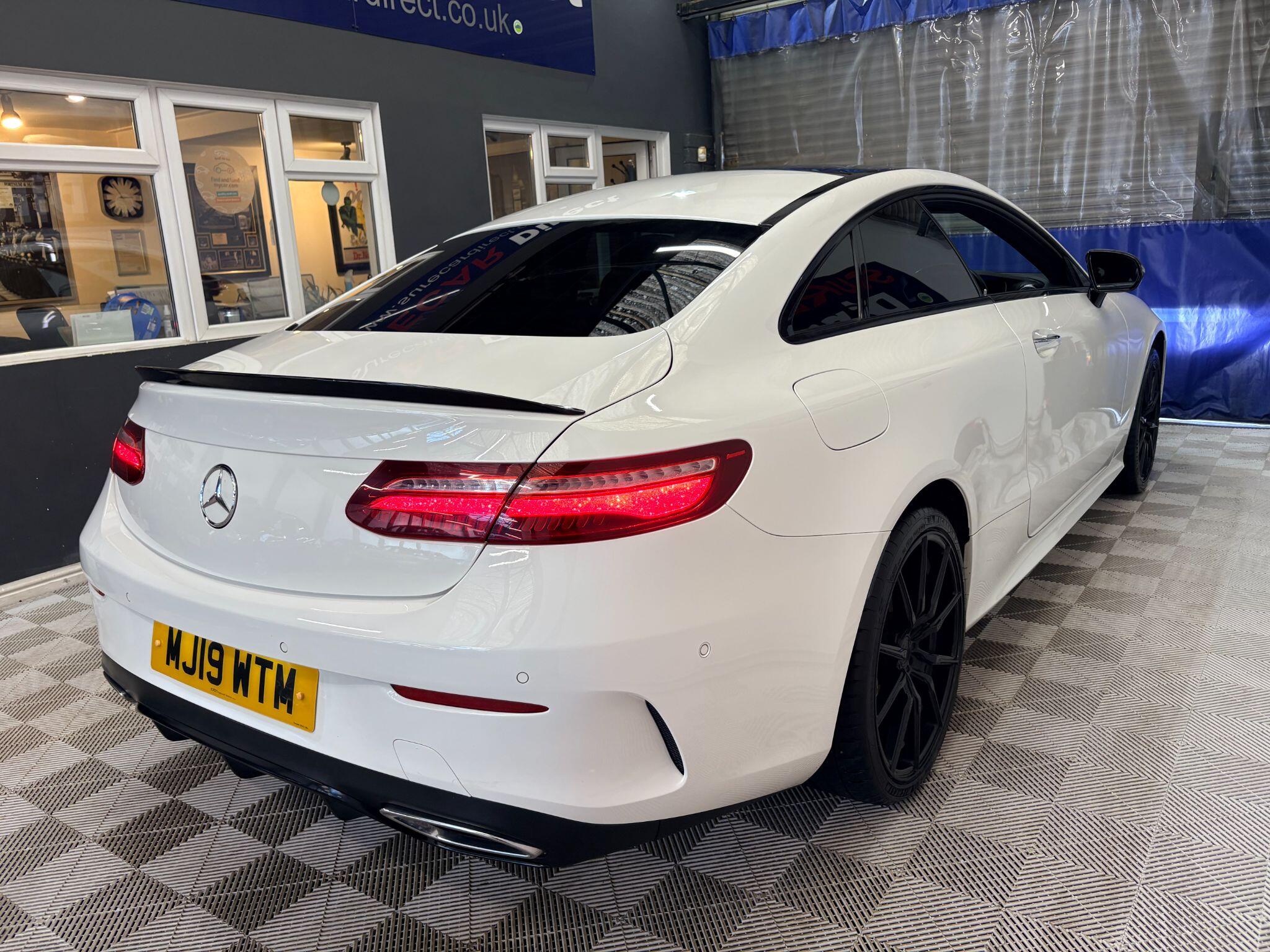Mercedes-Benz E-Class view 10