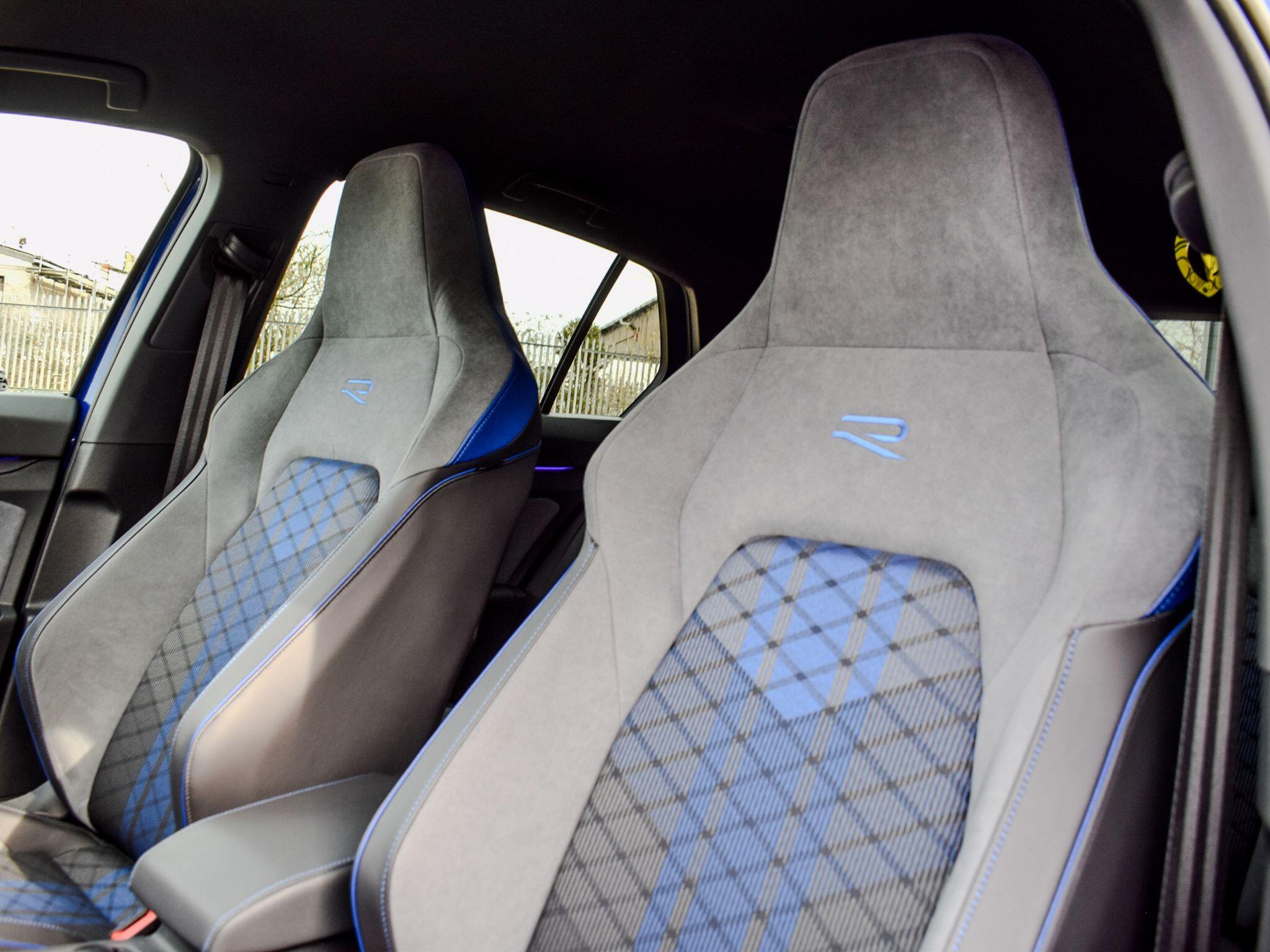 Volkswagen Golf view 19