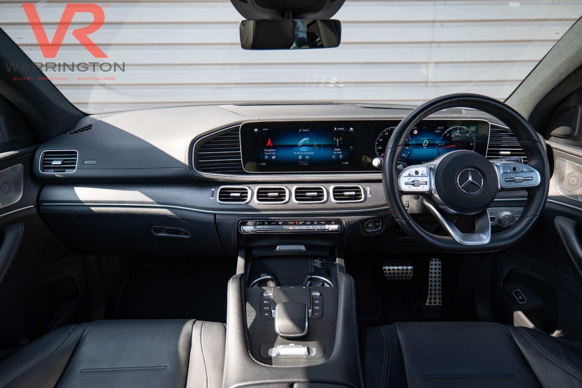 Mercedes-Benz Gle view 2