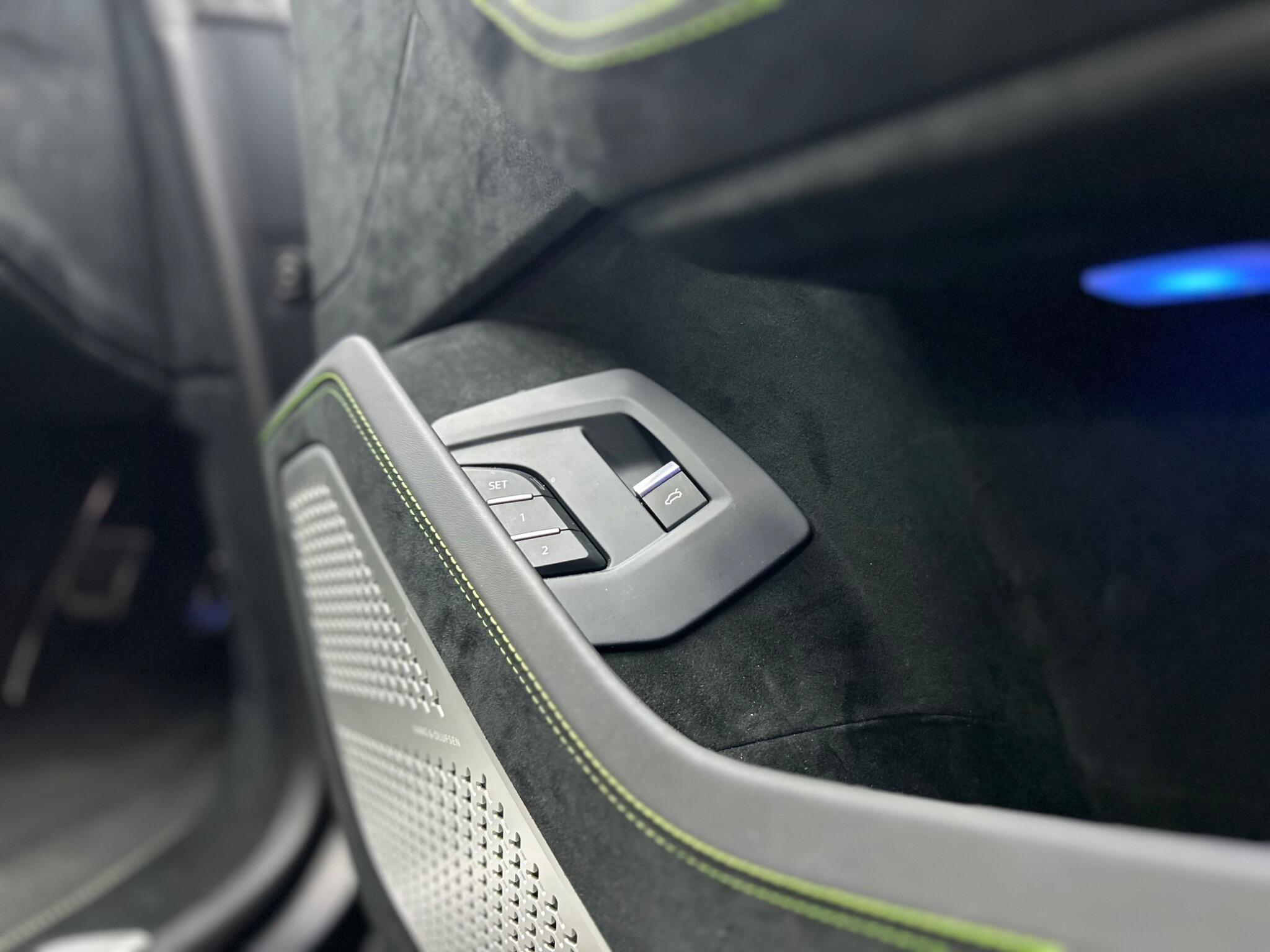 Lamborghini Urus view 37
